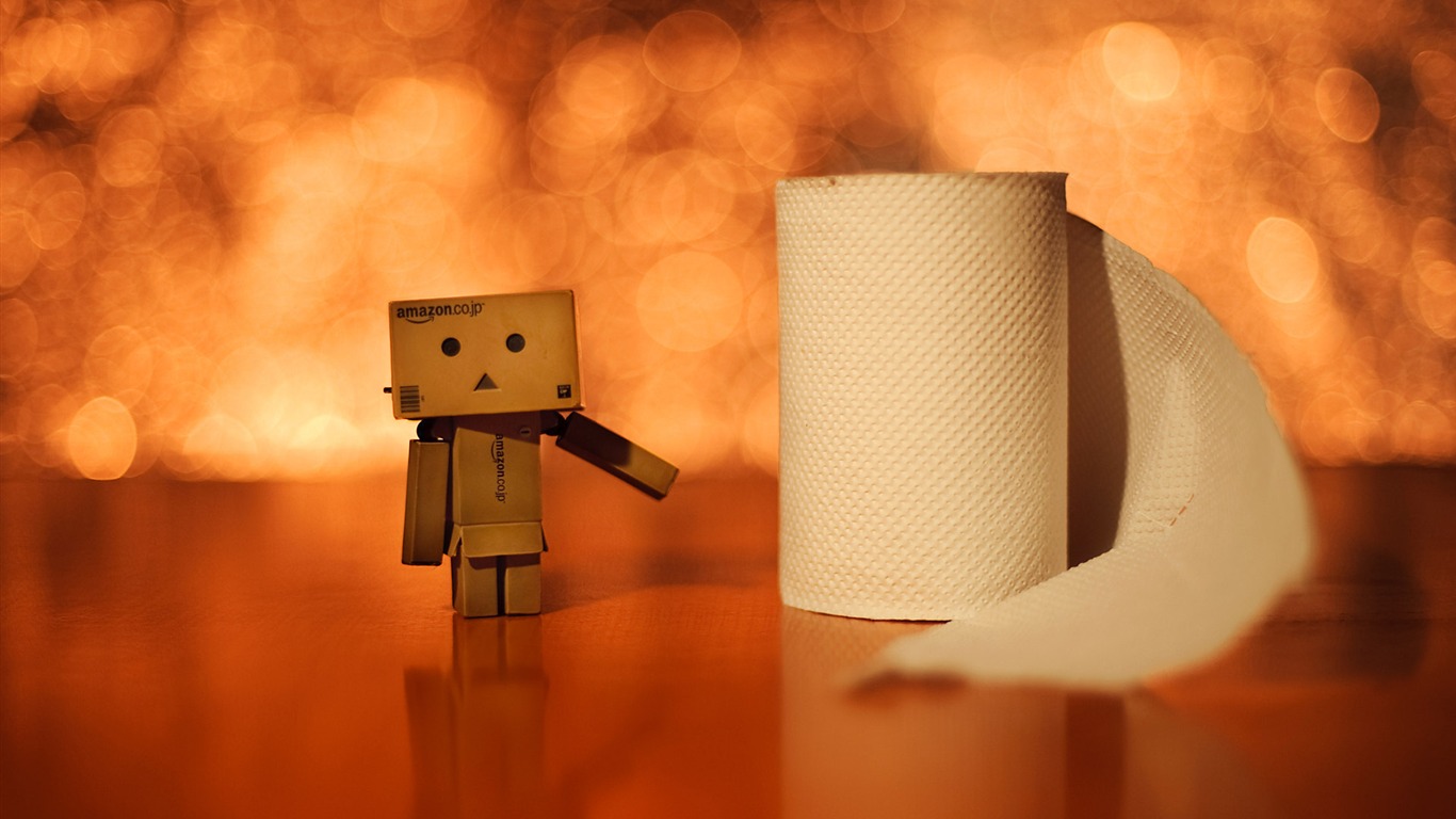Danbo In Park - Toilet Paper - HD Wallpaper 
