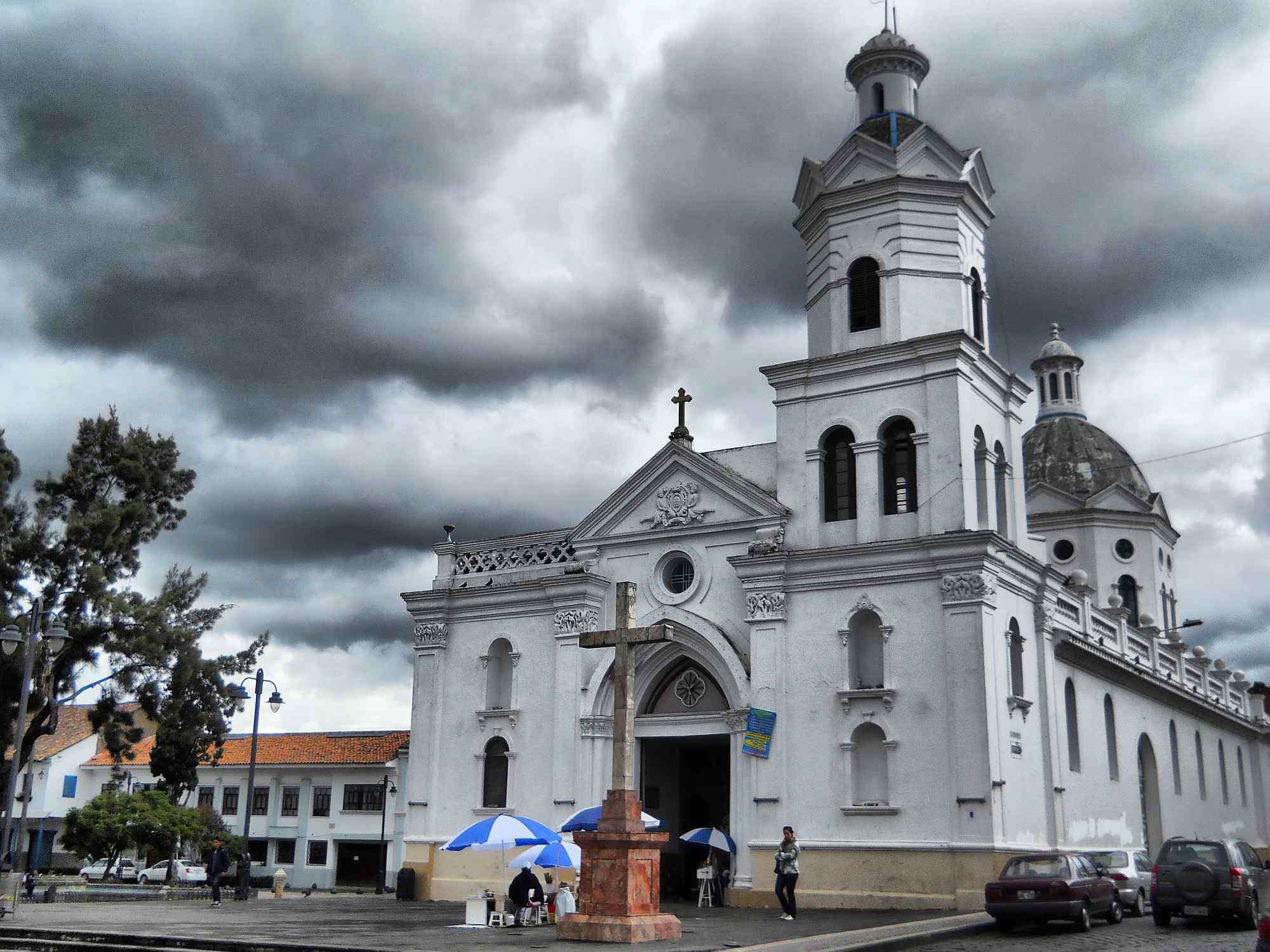 Cuenca Ecuador - HD Wallpaper 