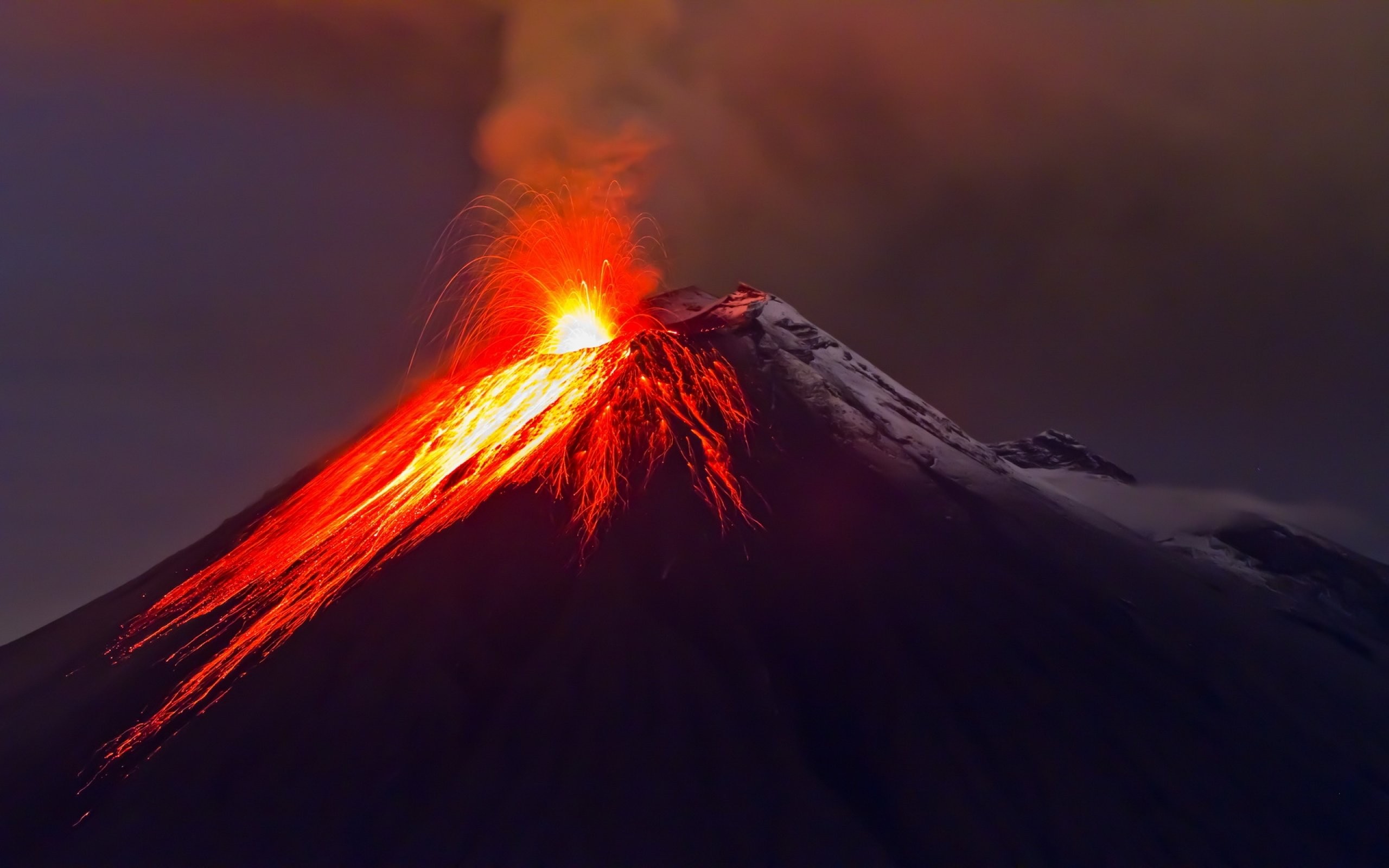 Non Explosive Volcano Eruption - HD Wallpaper 