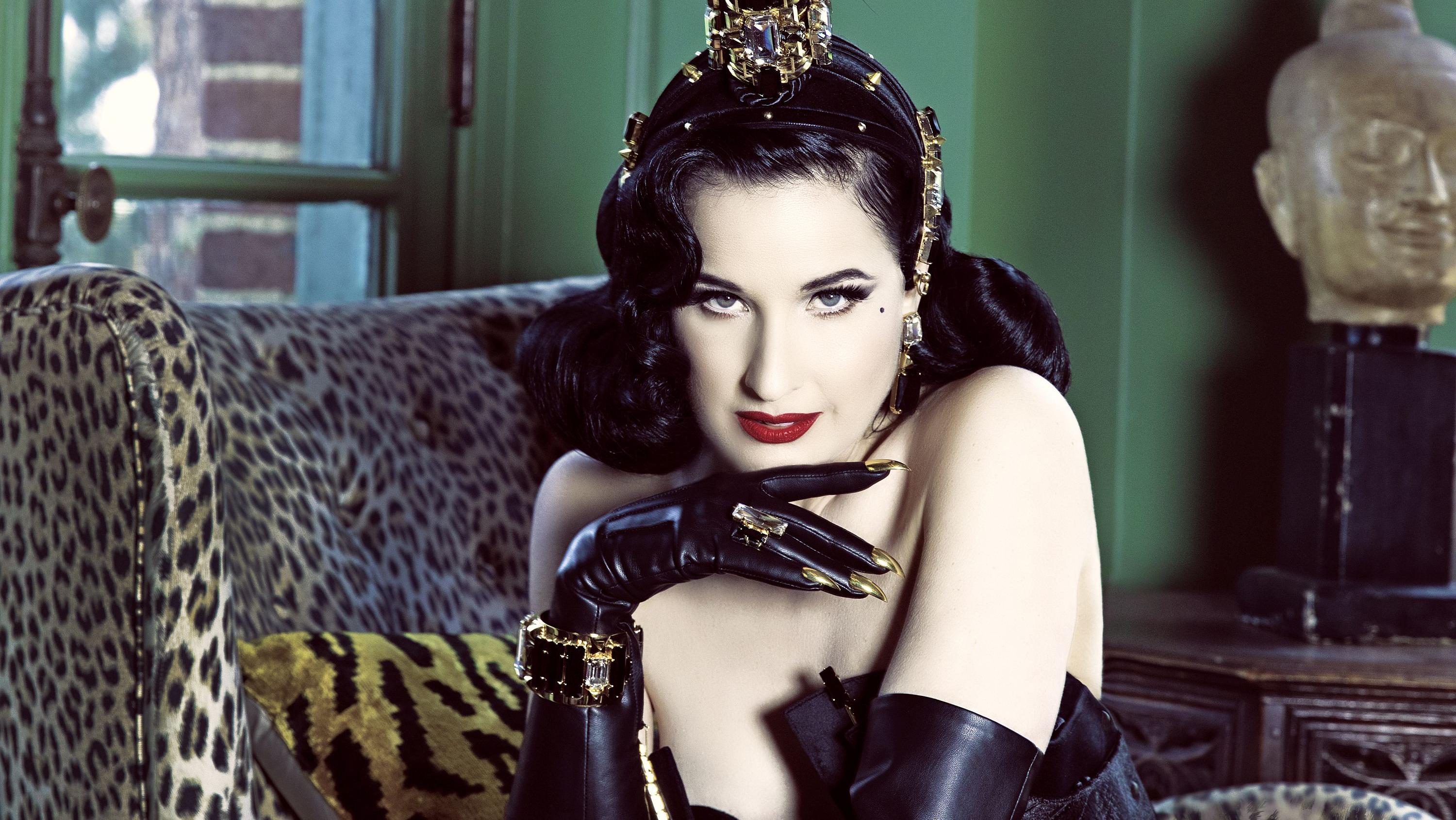 Dita Von Teese Brings Her All-new Show To Perth - Dita Von Teese 2020 - HD Wallpaper 
