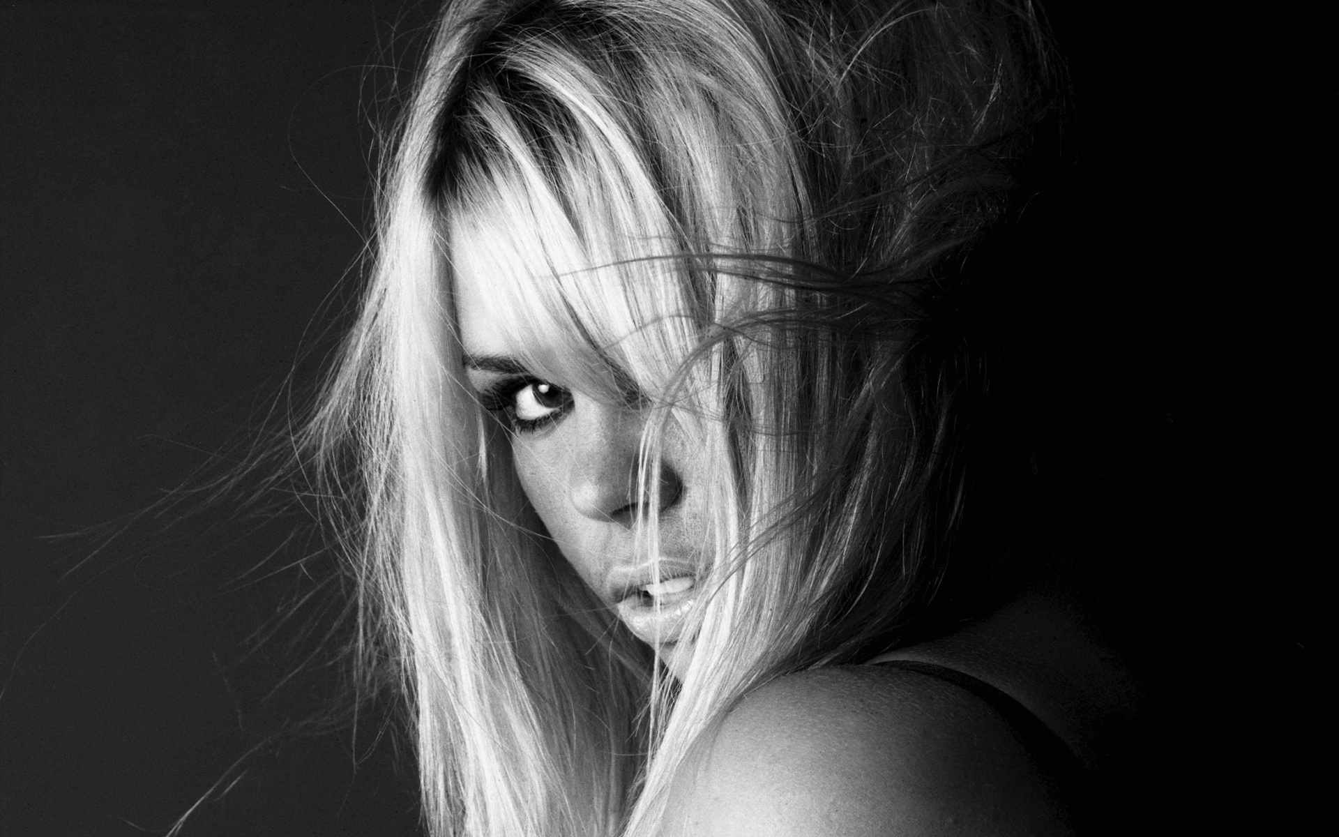 Billie Piper Hd And Wide Wallpapers - Обои Девушек Необычные На Телефон - HD Wallpaper 