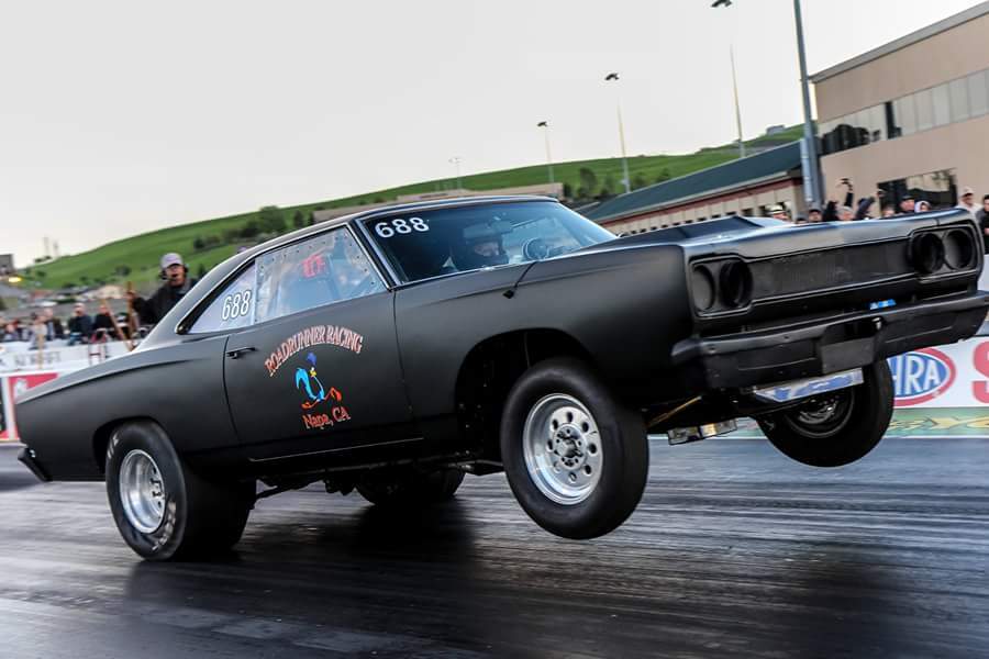 Plymouth Roadrunner Drag Racing - HD Wallpaper 