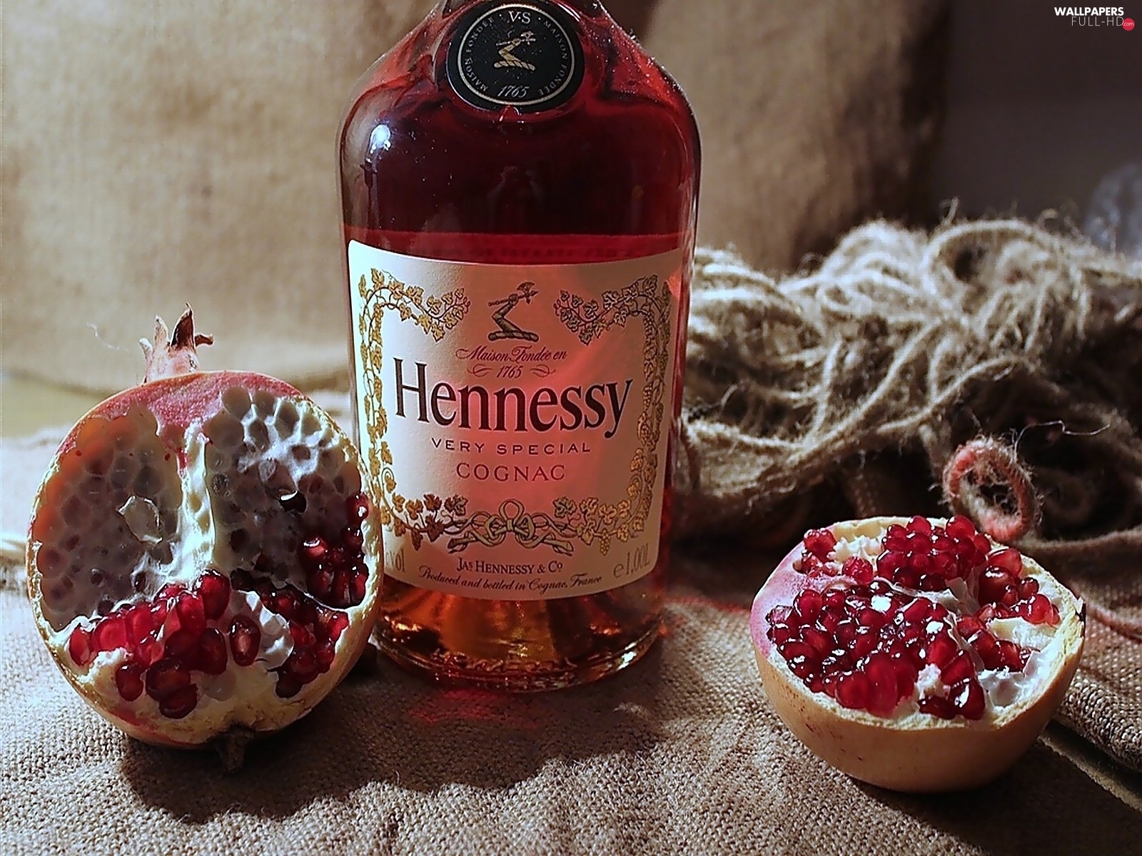 Twine, Grenades, Cognac, Hennessy - Glass Bottle - HD Wallpaper 