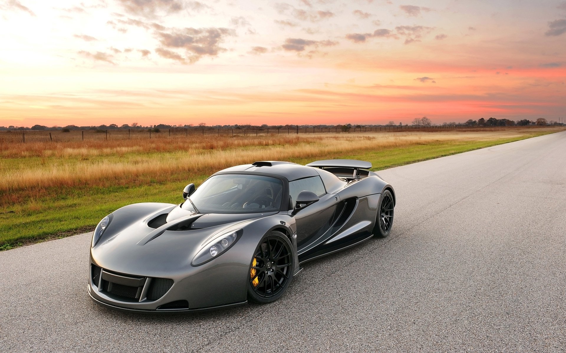 Hennessey Venom Gt Grey - HD Wallpaper 