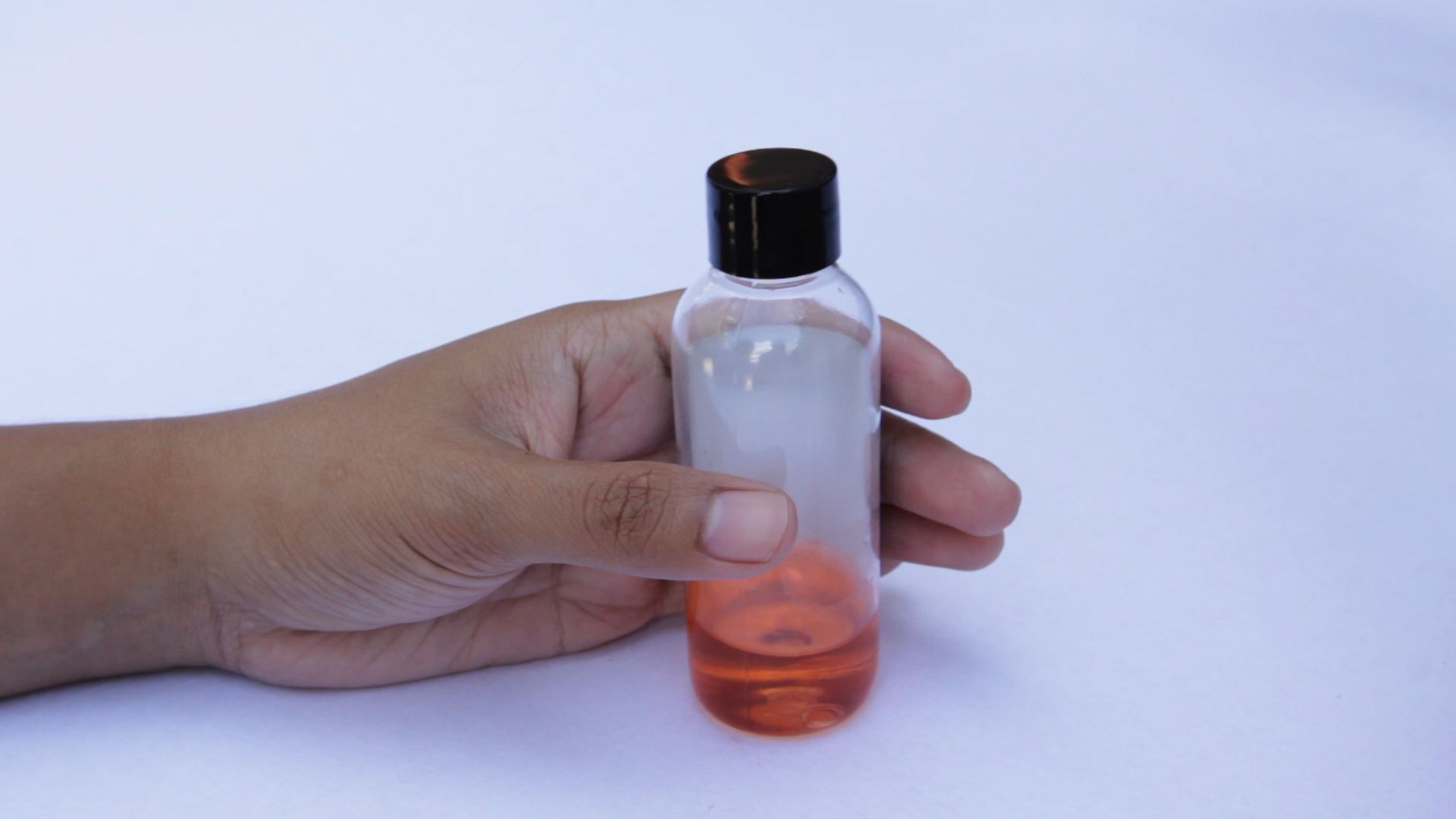 Image Titled Refill A Perfume Travel Bottle Step - Glass Bottle - HD Wallpaper 