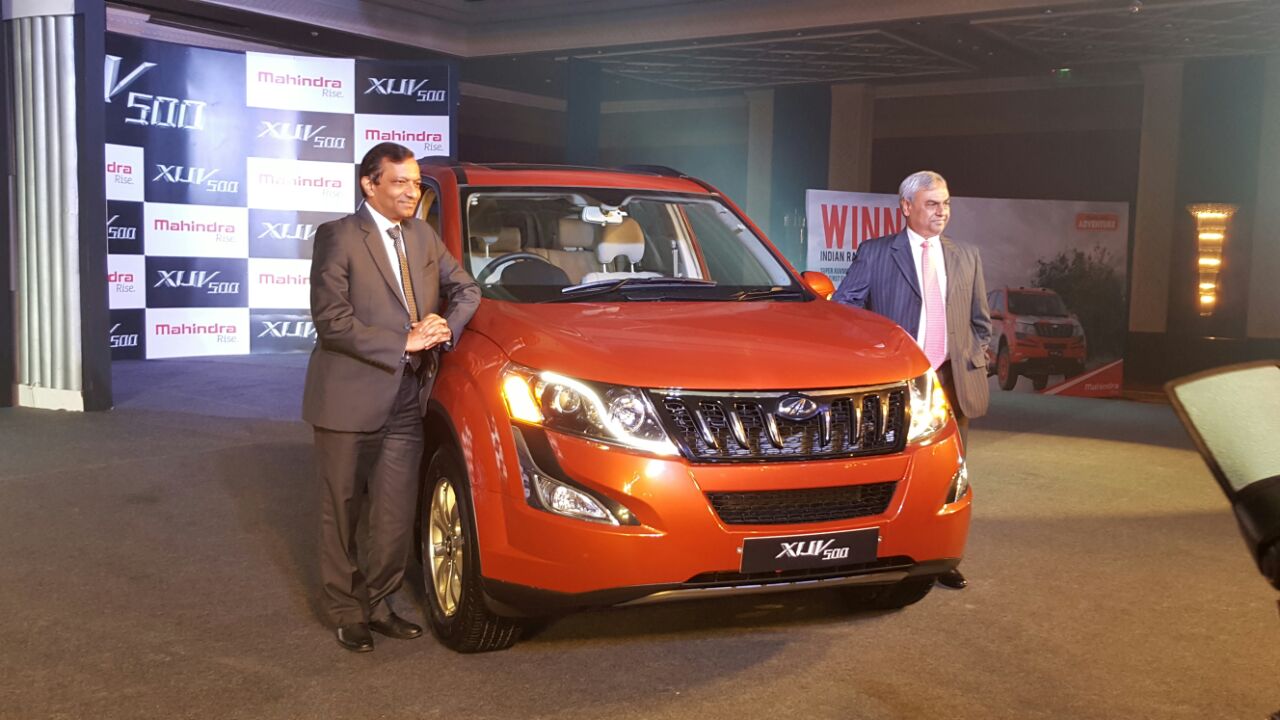 New Model Mahindra Xuv500 Widescreen Wallpapers - Compact Sport Utility Vehicle - HD Wallpaper 
