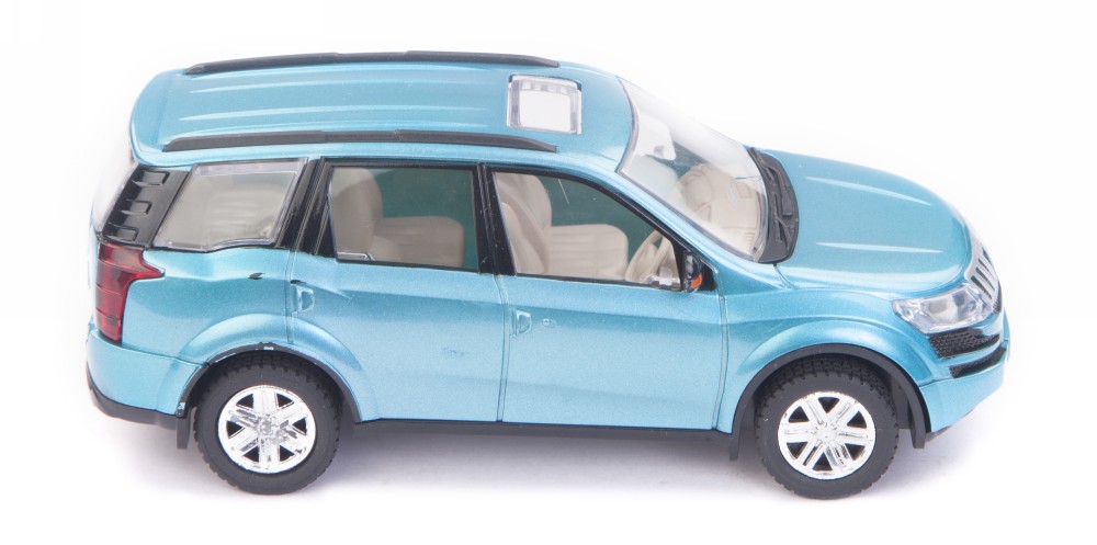 centy xuv 500