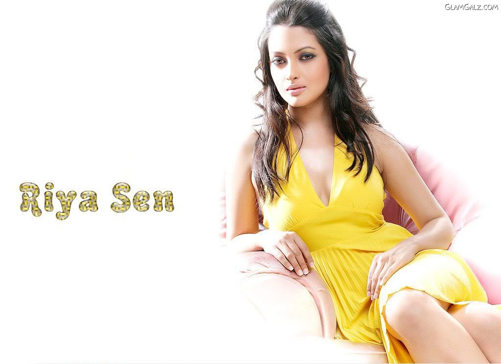 Click To Enlarge - New Sexy Riya Sen - HD Wallpaper 