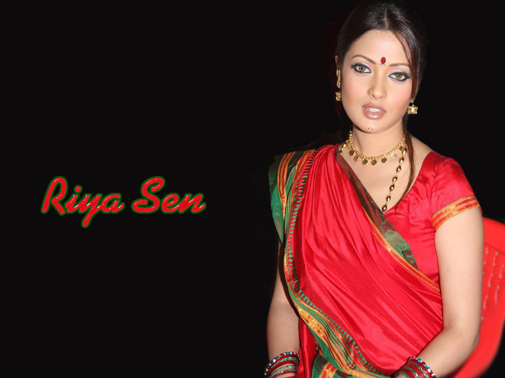Riya Sen Red Saree - 1024x768 Wallpaper Riya Sen Red Saree - 1024x768 Wallpaper