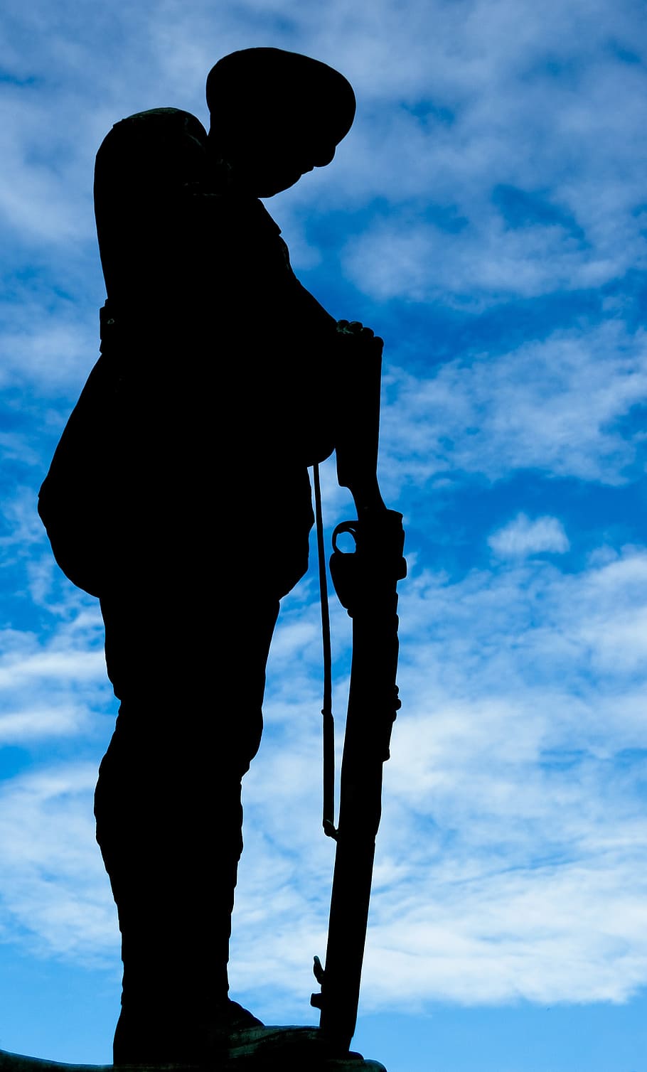 Silhouette Of Soldier Statue, Remembrance Day, World - HD Wallpaper 
