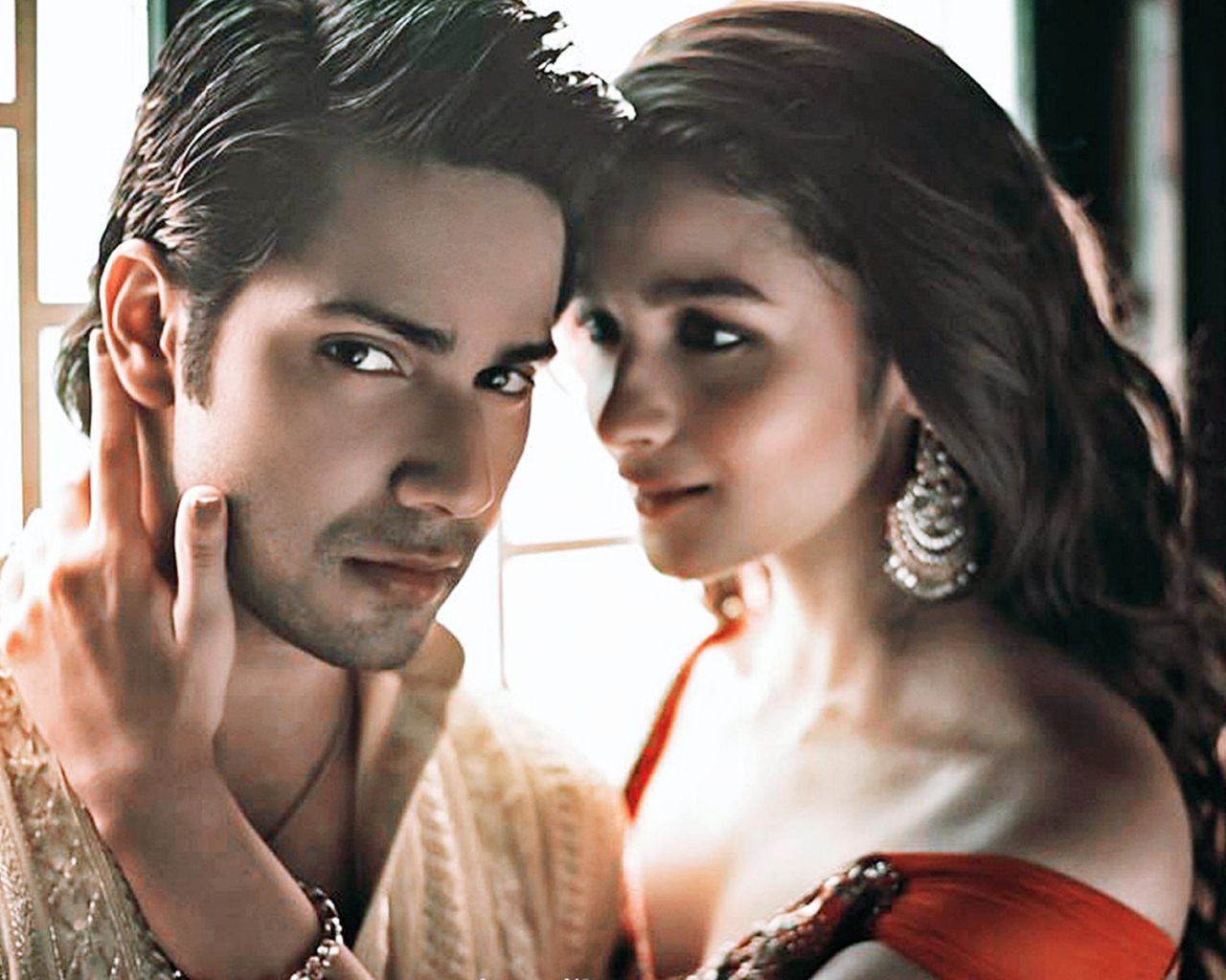 Alia Bhatt With Varun Dhawan - HD Wallpaper 