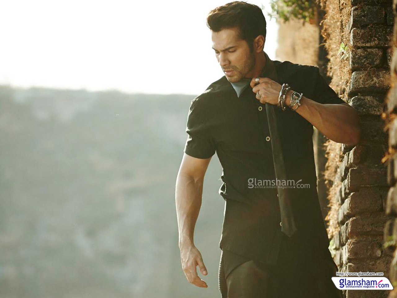 Badlapur Wallpaper - Varun Dhawan In Badlapur - HD Wallpaper 