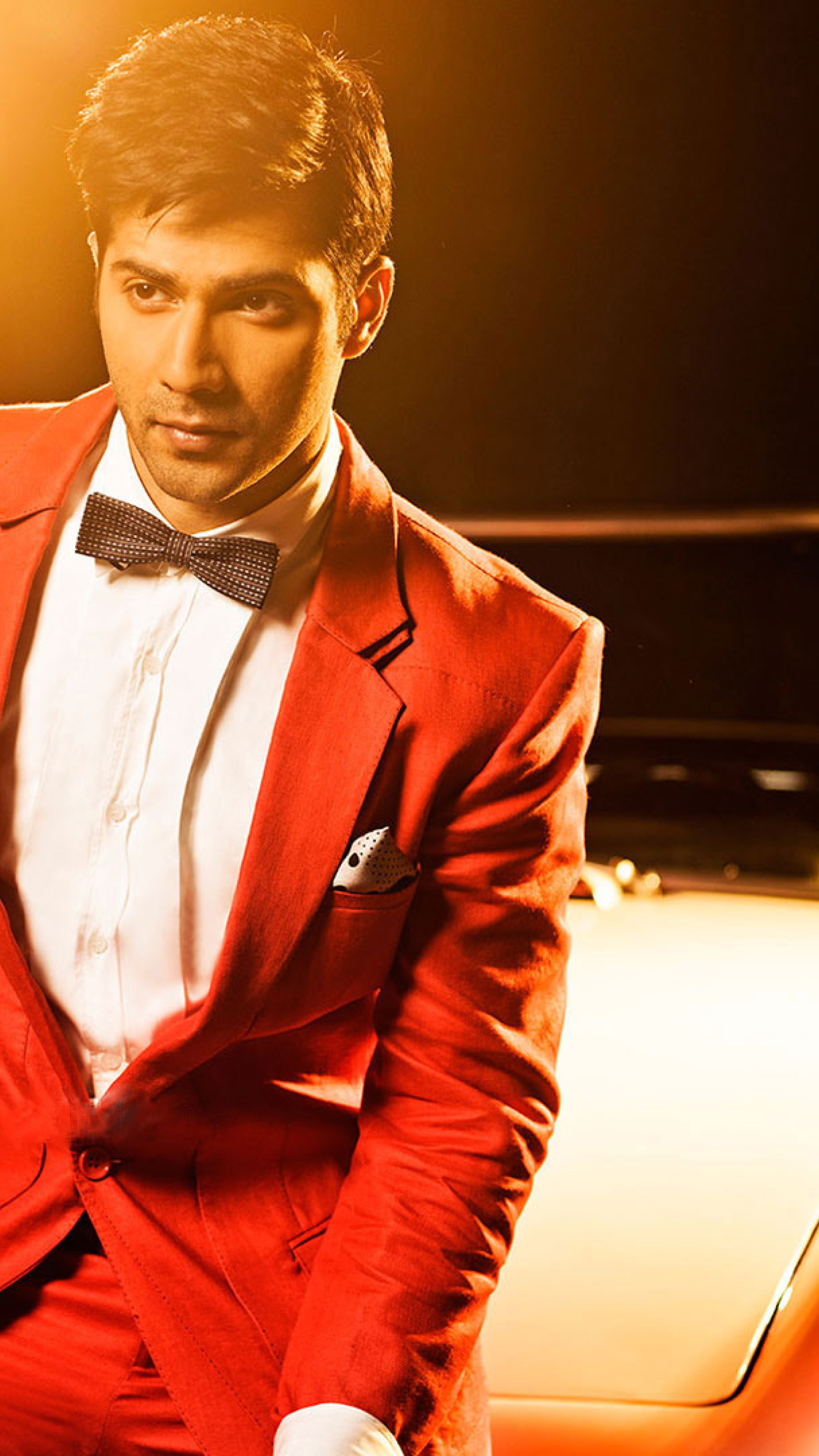 Varun Dhawan With Car - HD Wallpaper 