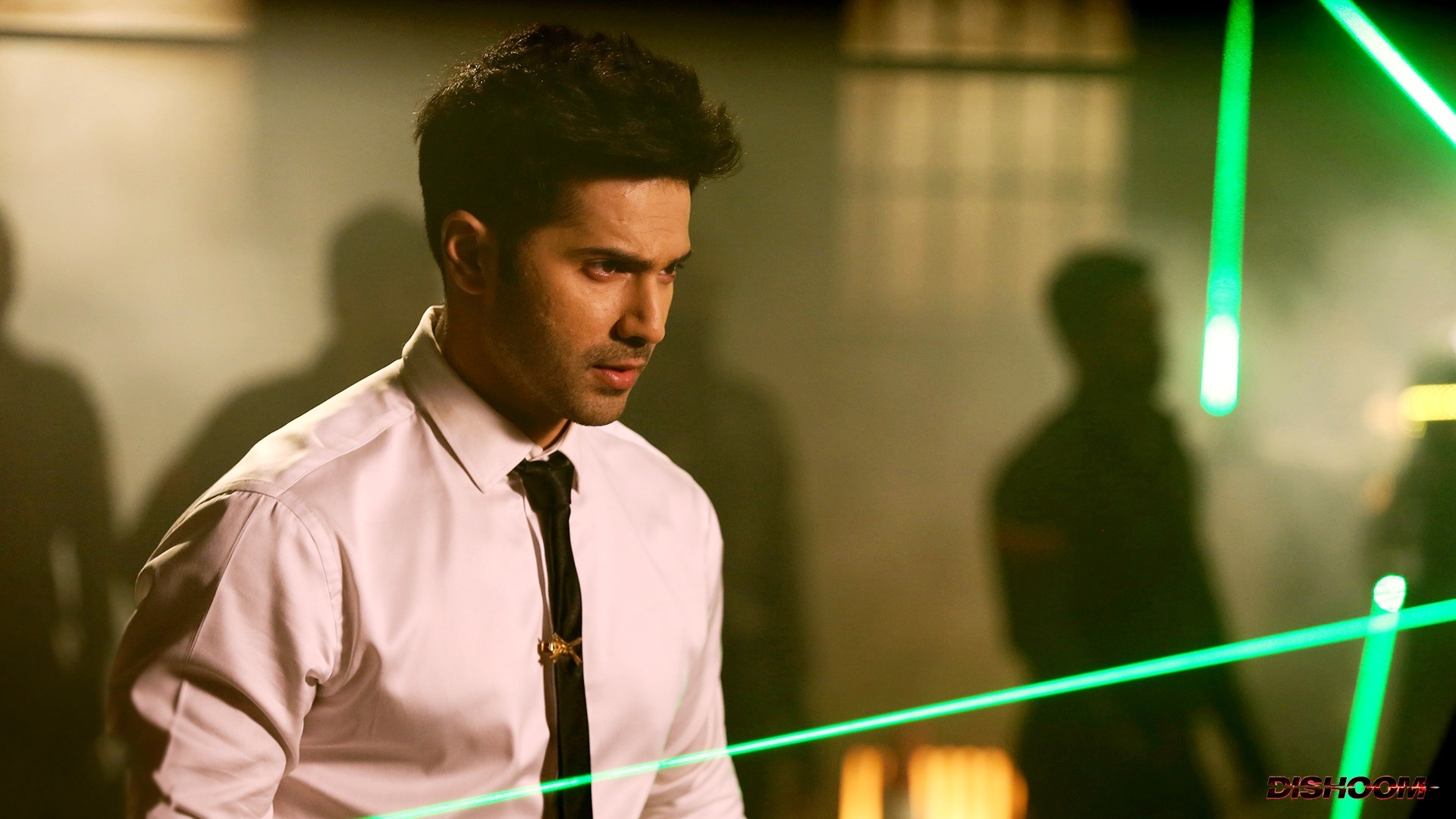 Varun Dhawan As Junaid Ansari Dishoom - Junaid Ansari Varun Dhawan - HD Wallpaper 