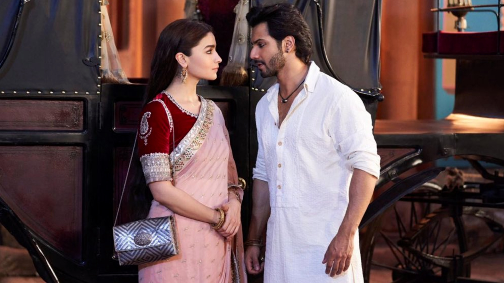 Alia Bhatt Kalank Saree - HD Wallpaper 