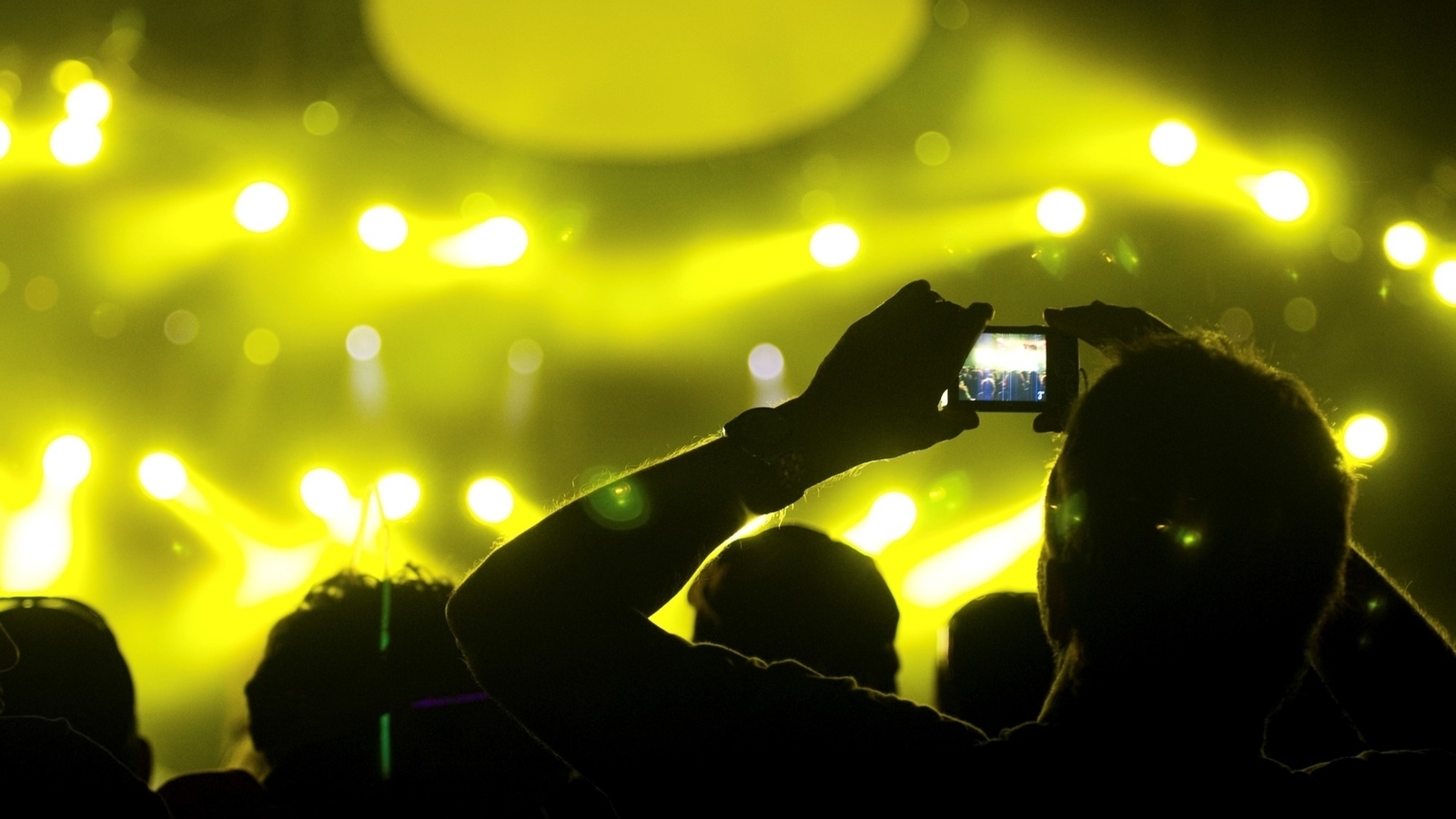 Global Music Industry To Be Worth $49b This Year, Says - Entertainment Trends - HD Wallpaper 