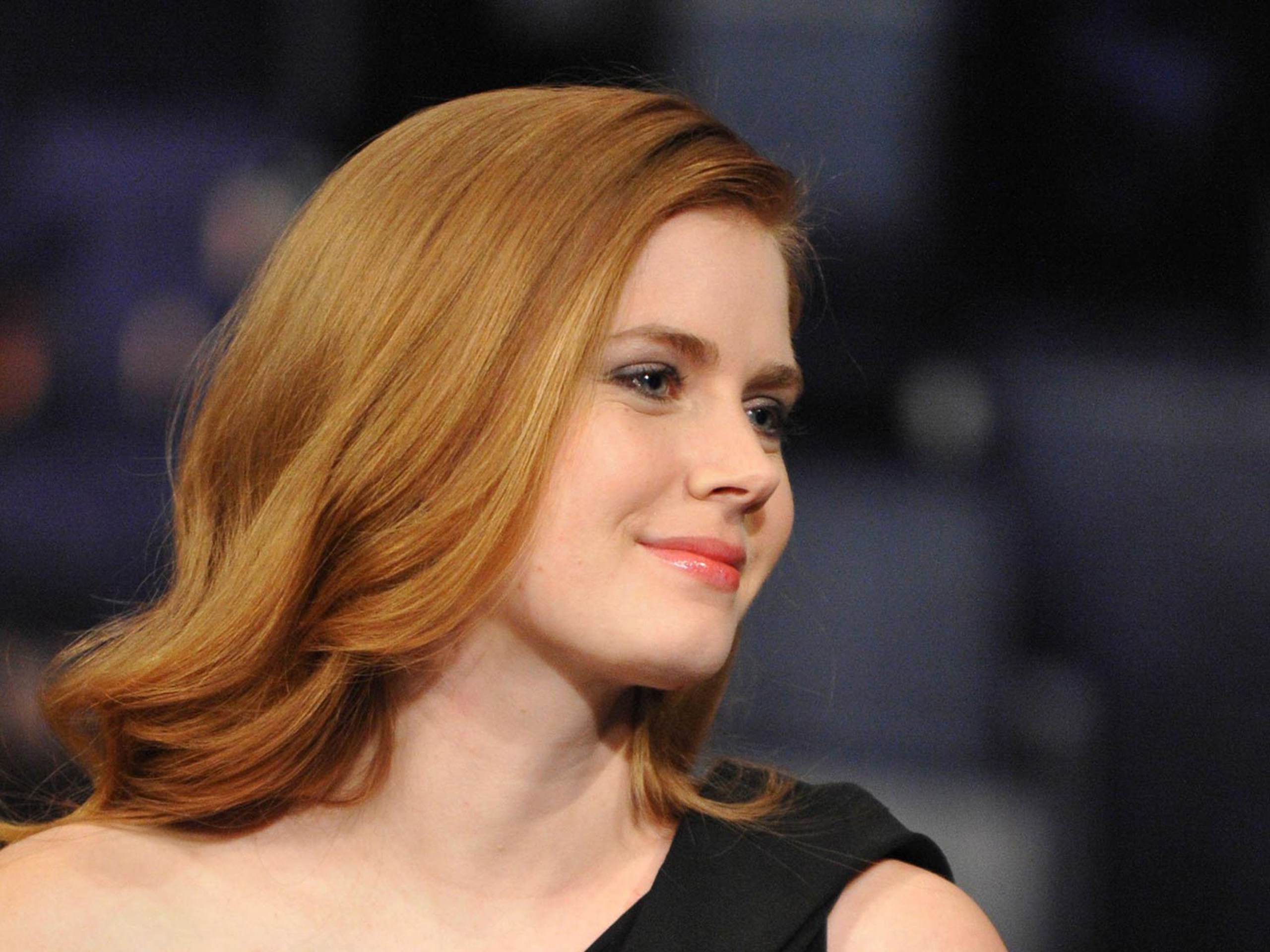 Amy Adams One Shoulder - HD Wallpaper 