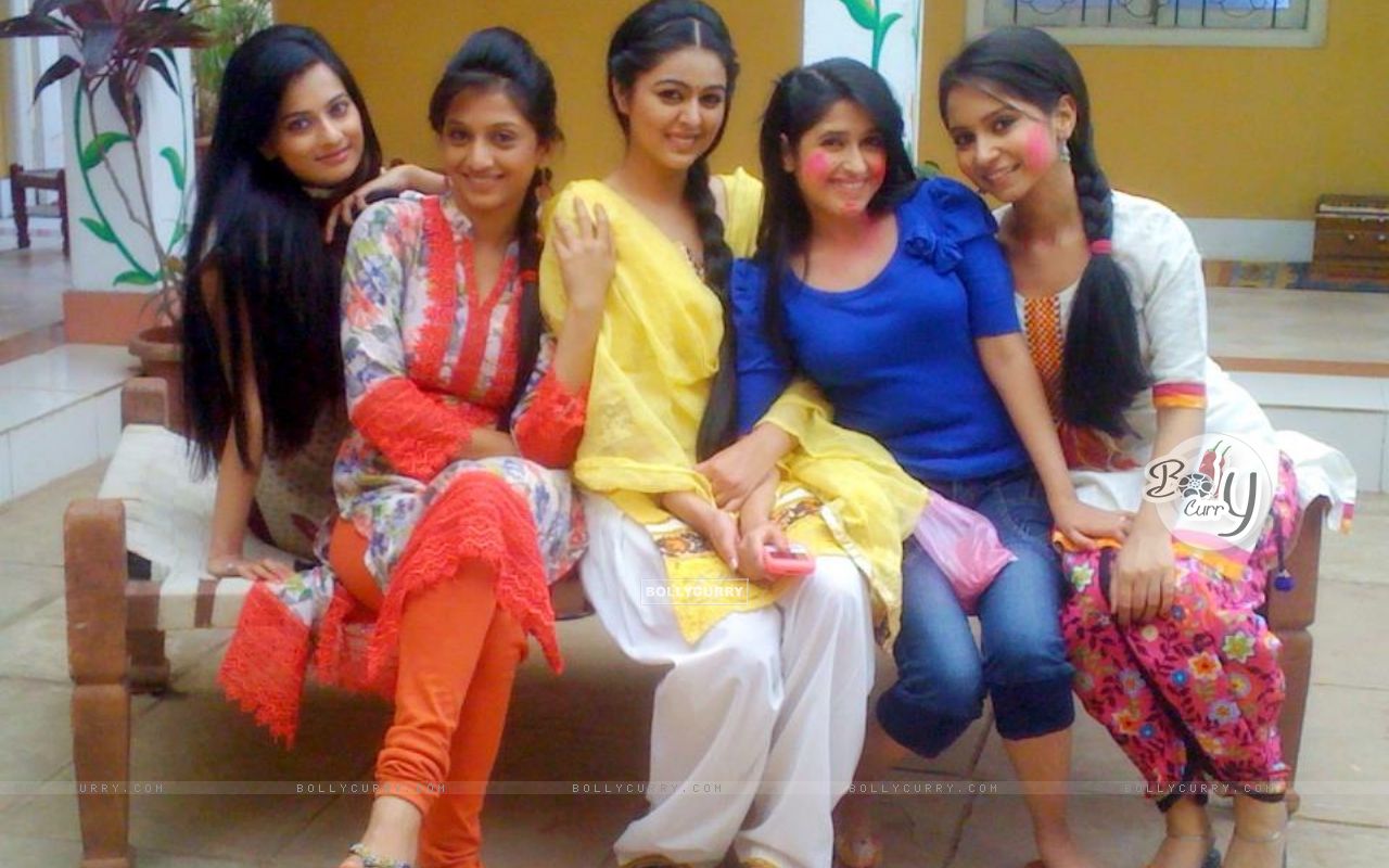 Cast Of Shubh Vivah Size - Girl - HD Wallpaper 