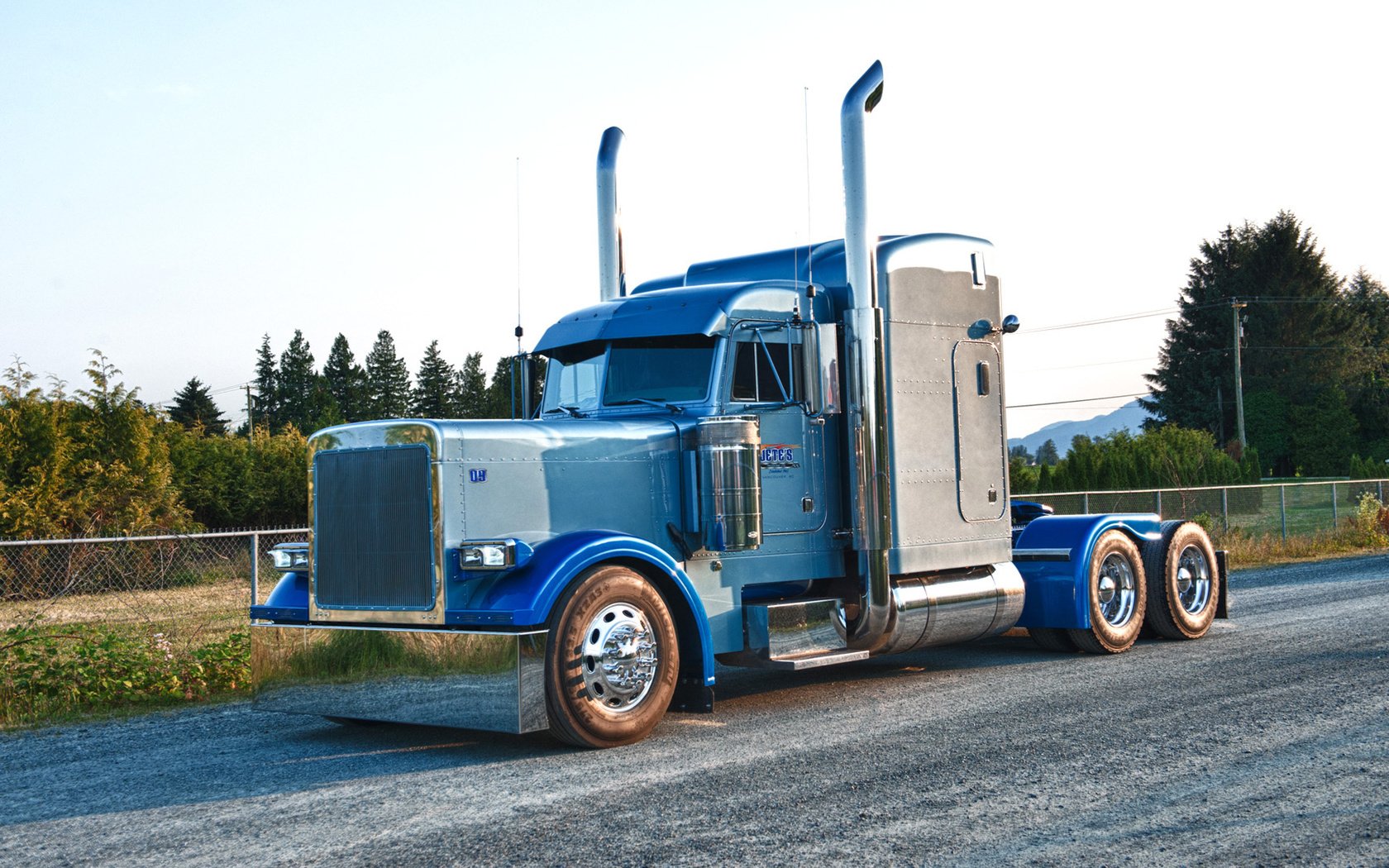 Hd Wallpapers Of Peterbilt In Canada - HD Wallpaper 