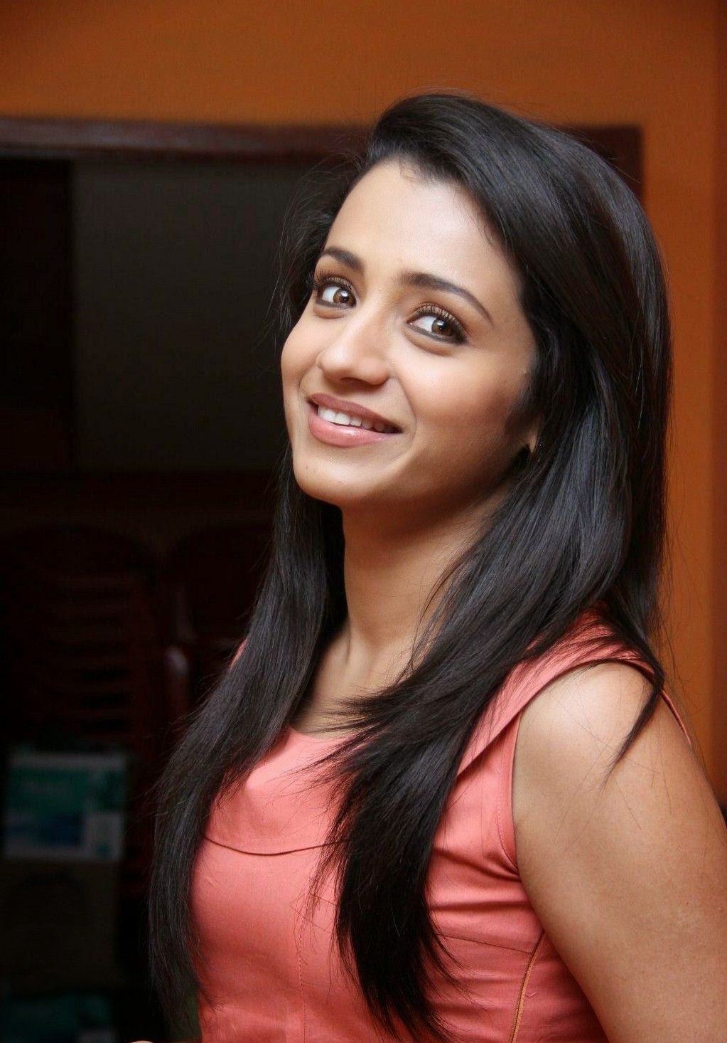 Very Beautiful Trisha Wallpaper - Trisha Hd - HD Wallpaper 