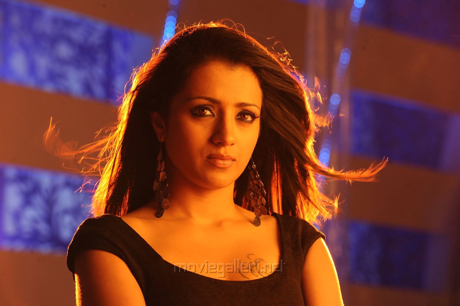 Trisha Hd New - HD Wallpaper 