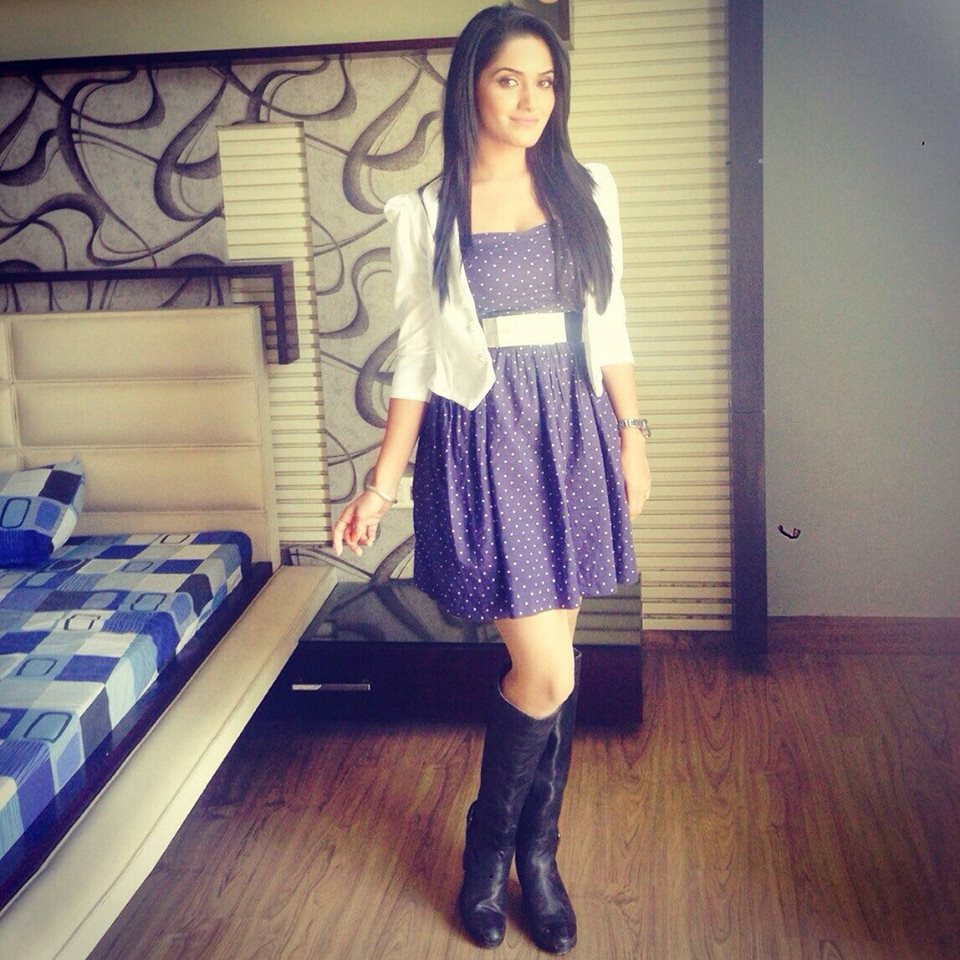 10847877 486169498190361 5226476111043288356 N - Ruhani Sharma Hot Sexy - HD Wallpaper 