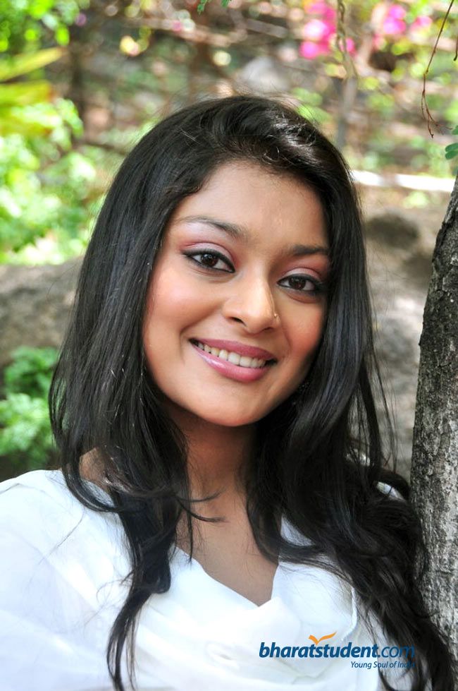 Soundarya - Girl - HD Wallpaper 