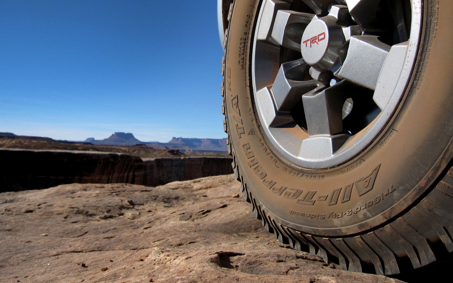 Off Road Wallpaper Hd Toyota - HD Wallpaper 