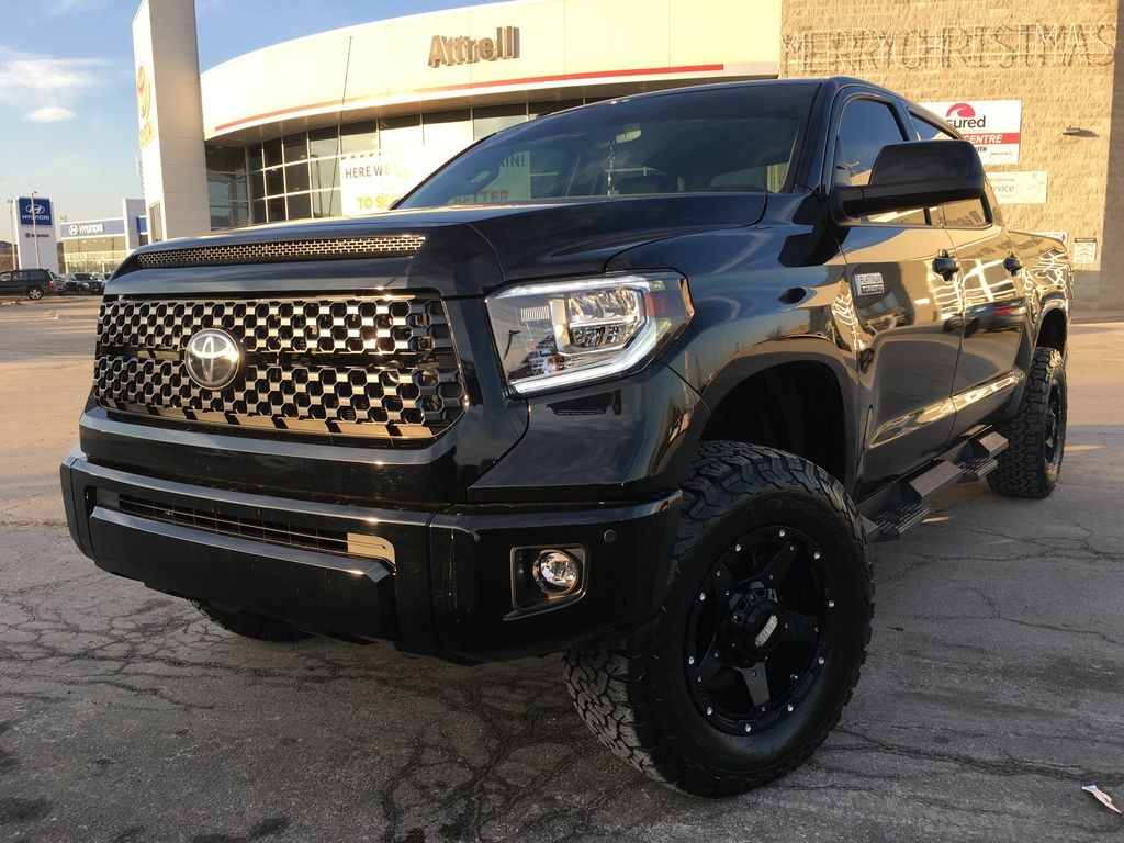 New 2019 Toyota Tundra Tail Light Wallpaper - HD Wallpaper 