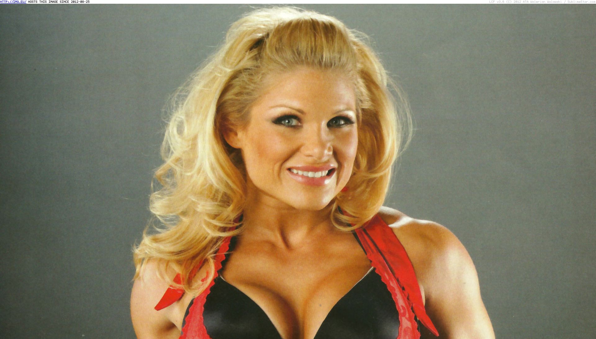 Wwe Total Divas Wallpaper - Beth Phoenix - HD Wallpaper 