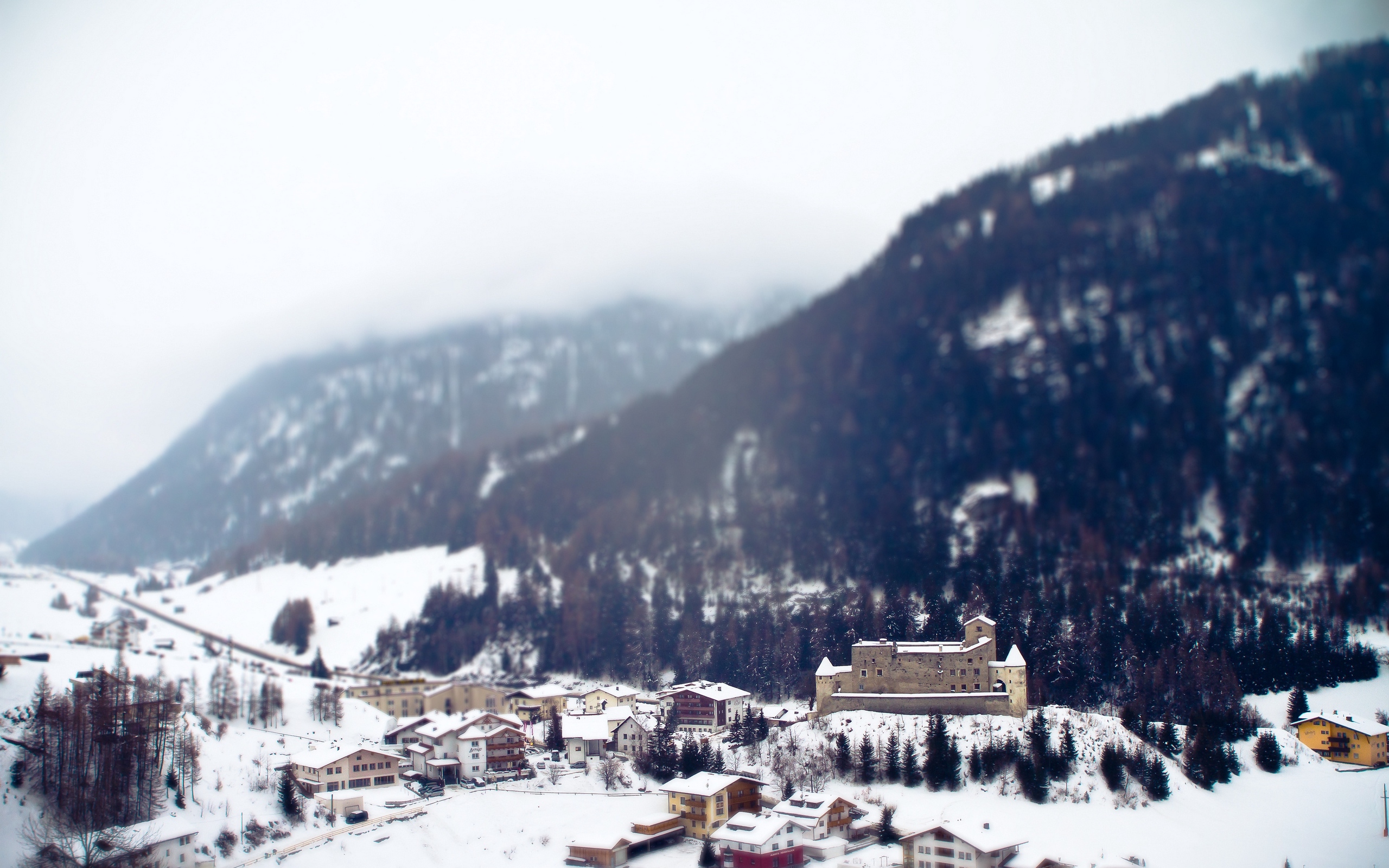 Wallpaper City, Resort, Mountains, Alps, Snow, Winter, - Winter Tilt Shift - HD Wallpaper 
