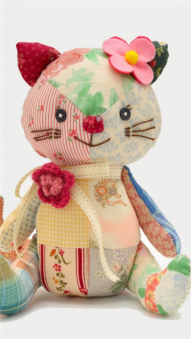 Toy Cat Ragdoll Sitting Iphone 8 Wallpaper - Stuffed Toy - HD Wallpaper 