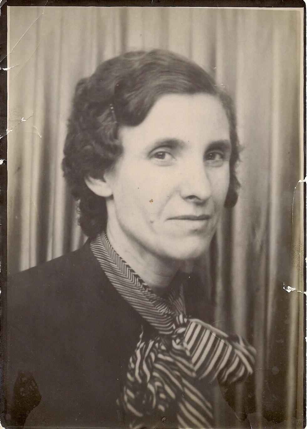 Irene Vernon Hd Wallpaper - Vintage Clothing - HD Wallpaper 