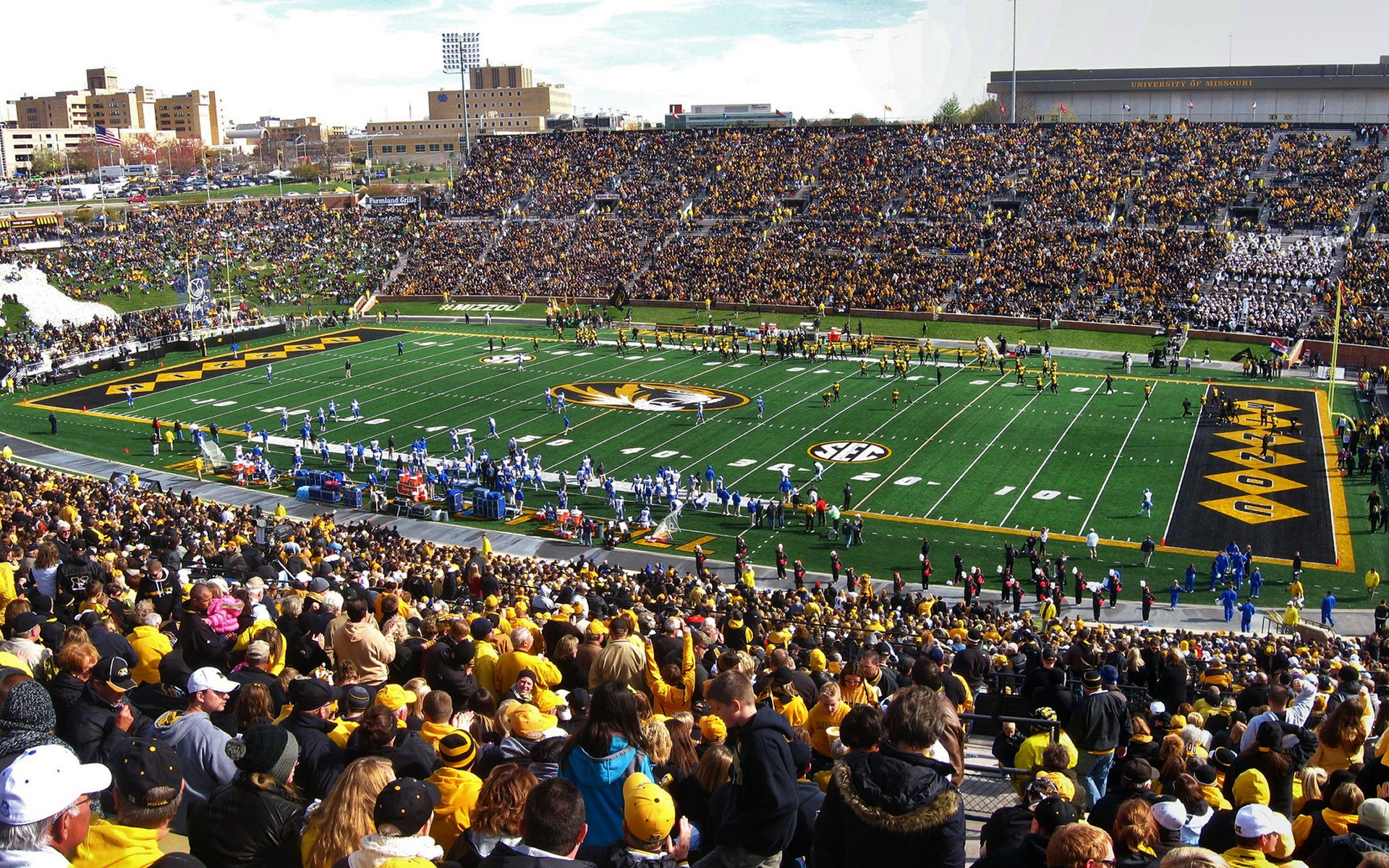 Mizzou Football Field Background - HD Wallpaper 
