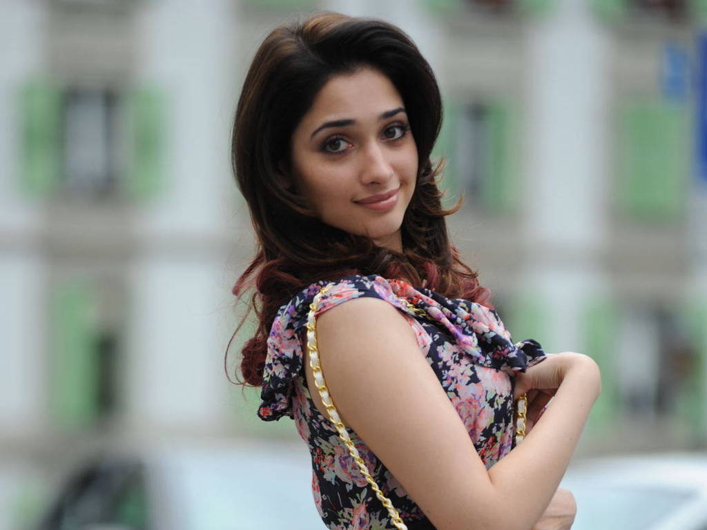 Tamanna Bhatia Unseen Wallpapers - New Tamanna Photo Download - HD Wallpaper 