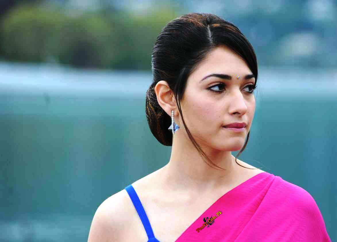 Tamanna Wallpapers In Green Saree Tamanna Bhatia Saree - Beautiful Tamannaah Bhatia - HD Wallpaper 