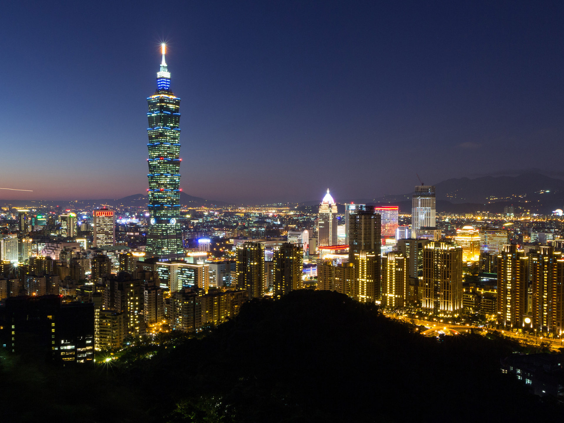 Taipei 101 - HD Wallpaper 
