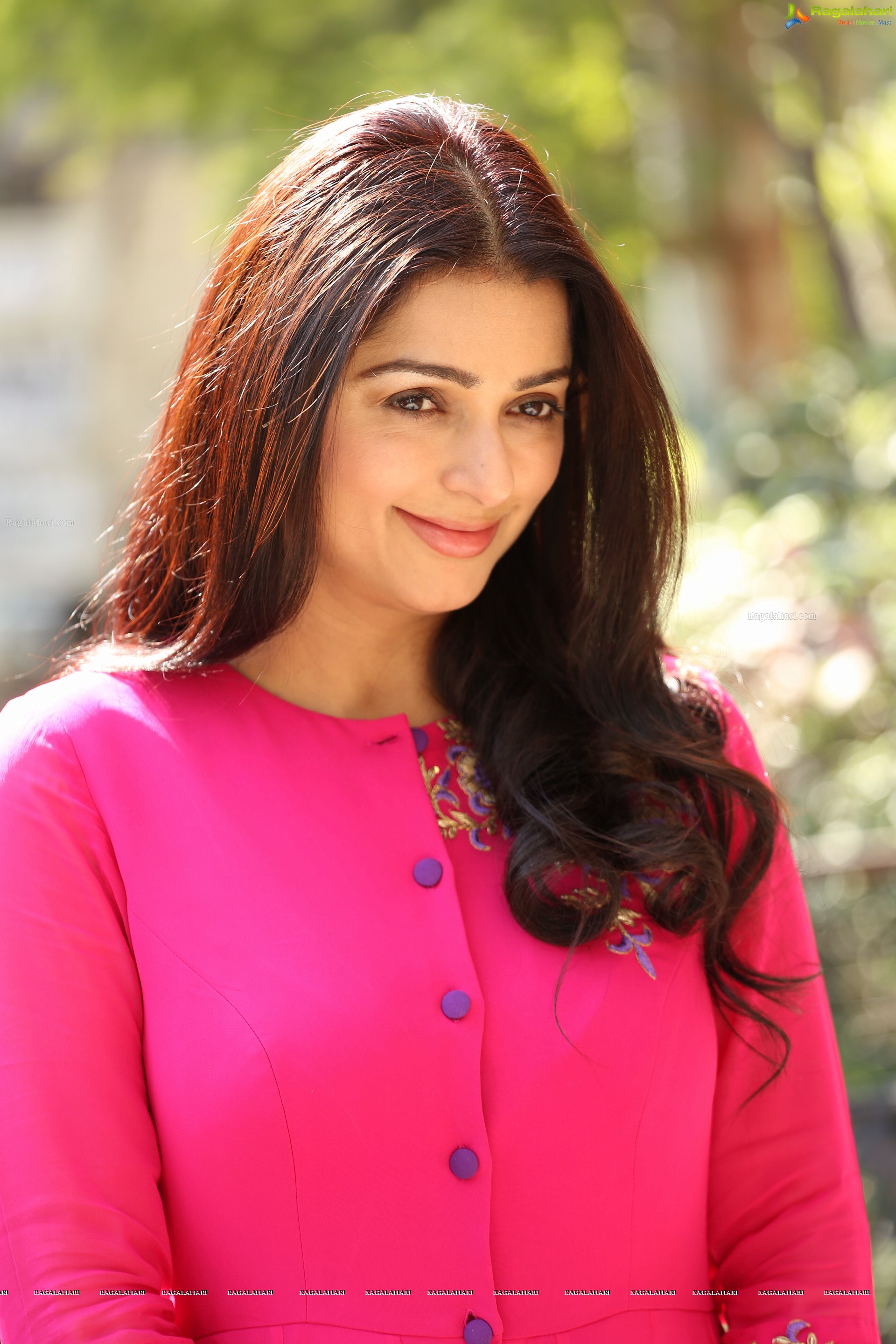 Boomila Chawla Hot Saree - HD Wallpaper 