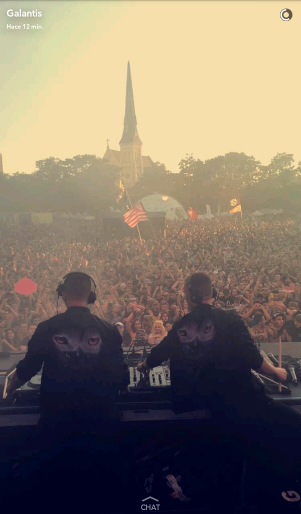 Galantis Wallpaper Wp600418 - Crowd - HD Wallpaper 