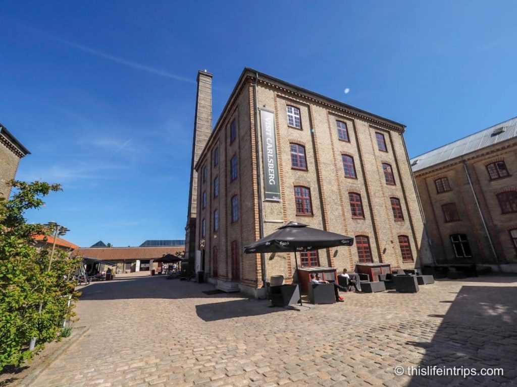 Visiting Carlsberg Brewery In Copenhagen - House - HD Wallpaper 