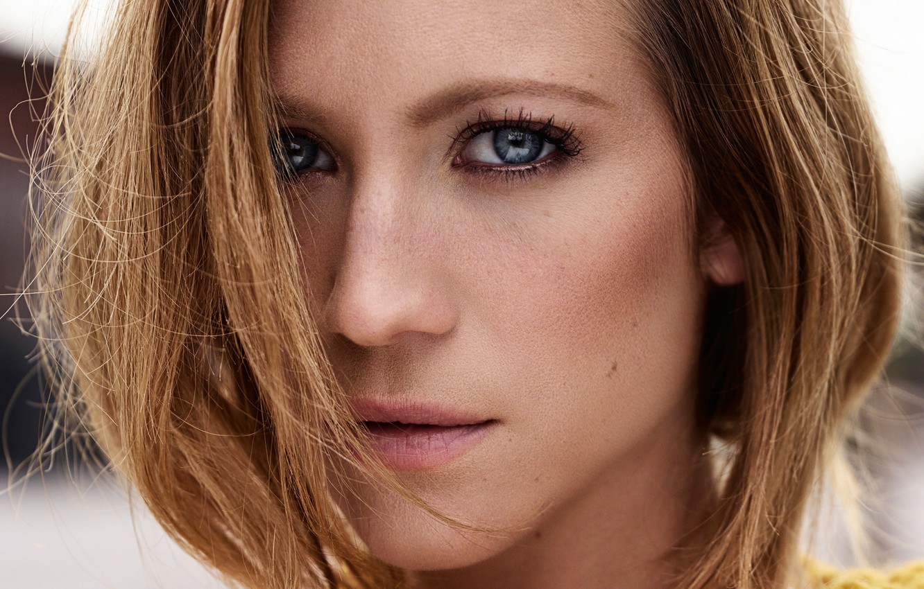 Photo Wallpaper Look, Face, Portrait, Makeup, Actress, - Gorgeous Brittany Snow Face - HD Wallpaper 