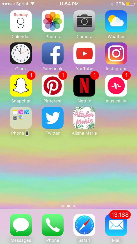 Social Media Iphone Screen - HD Wallpaper 
