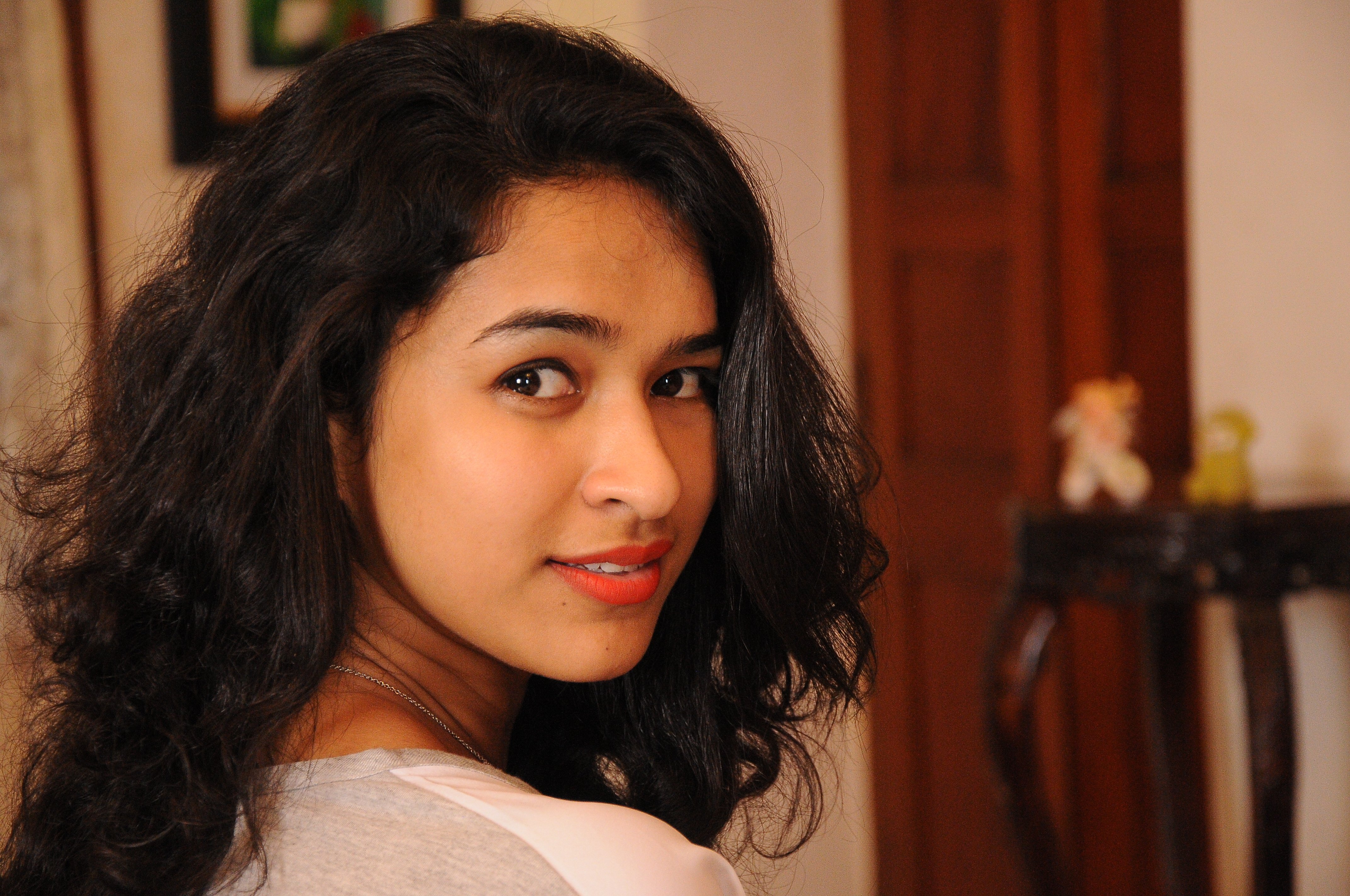 Misha-ghoshal - Mishaa Ghoshal - HD Wallpaper 