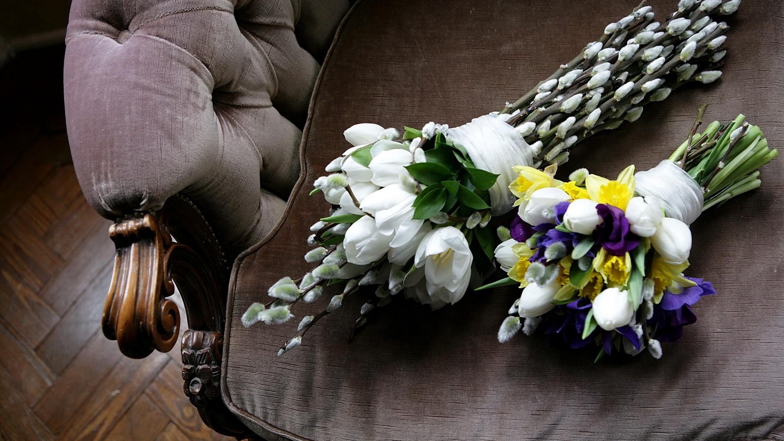 Wallpaper Tulips, Daffodils, Willow, Flower, Spring, - Букет Верба Тюльпаны - HD Wallpaper 