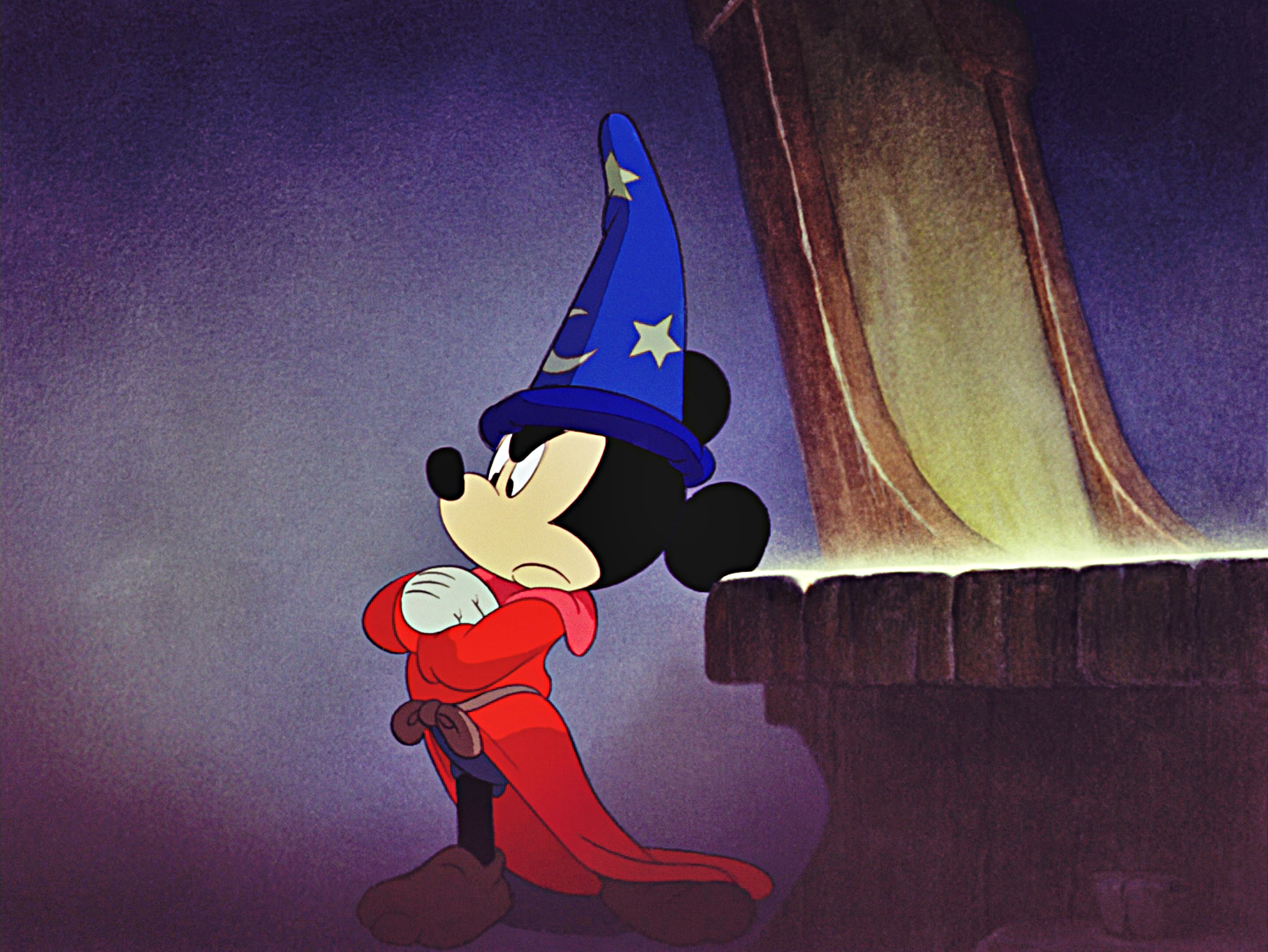 Sorcerer Mickey Wallpaper - Disney Weird - HD Wallpaper 