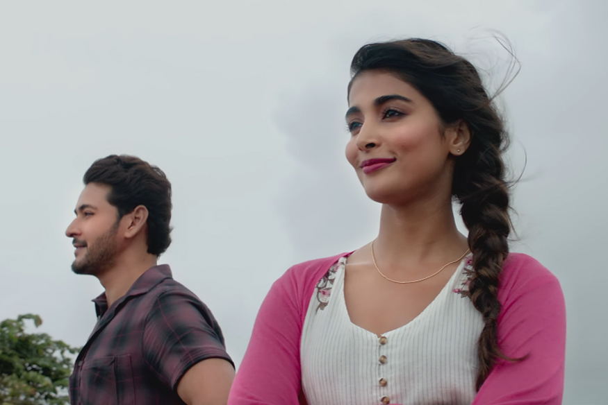 Mahesh Babu And Pooja Hegde In A Still From Maharshi - Pooja Hegde In Maharishi - HD Wallpaper 