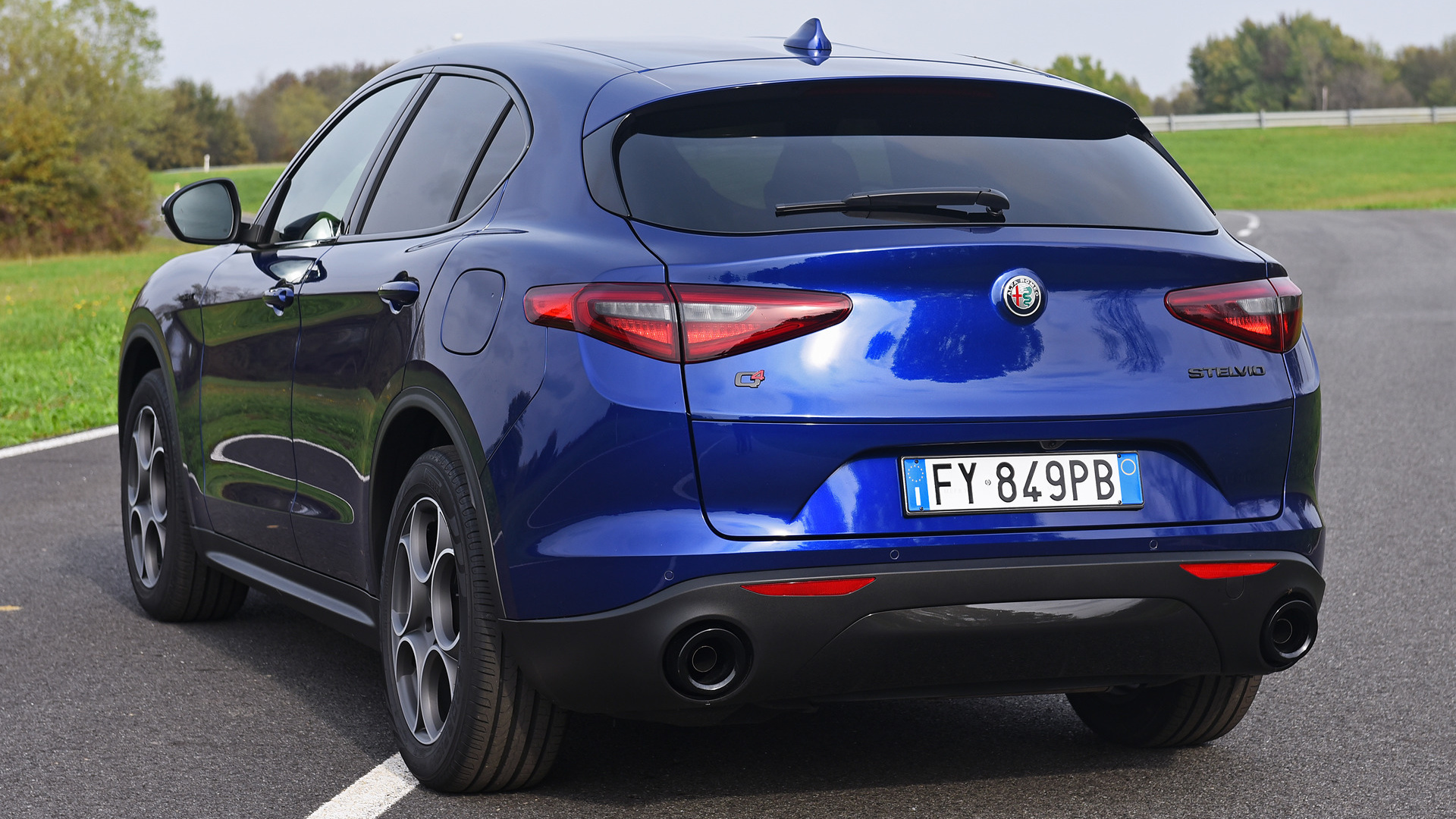 Alfa Romeo Stelvio 2020 Blue - HD Wallpaper 
