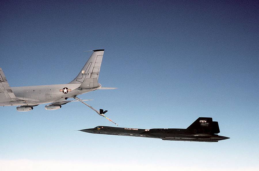 Lockheed Sr-71 Blackbird, Air Refueling - Sr 71 Blackbird 1973 - HD Wallpaper 