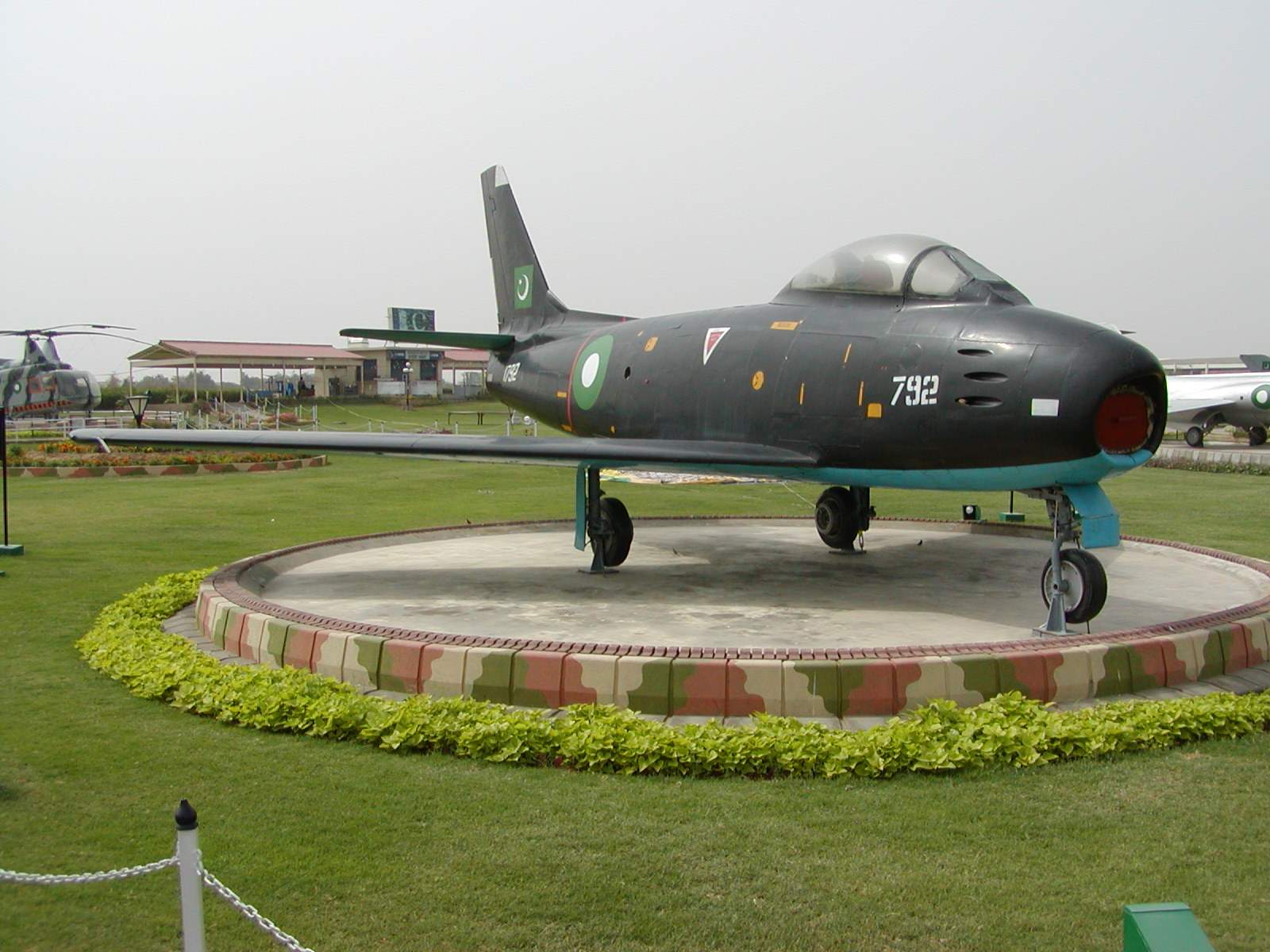 Karachi Wallpaper - F 86e - HD Wallpaper 