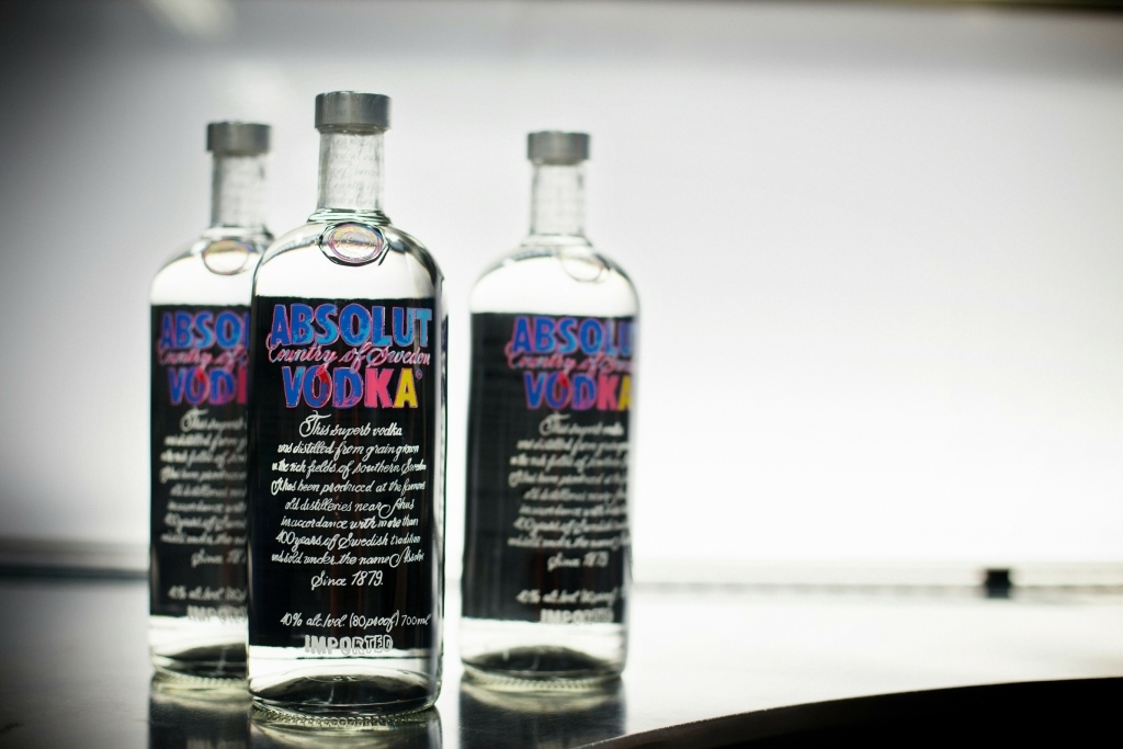 Absolut Vodka - Absolut Vodka Karl Lagerfeld - HD Wallpaper 